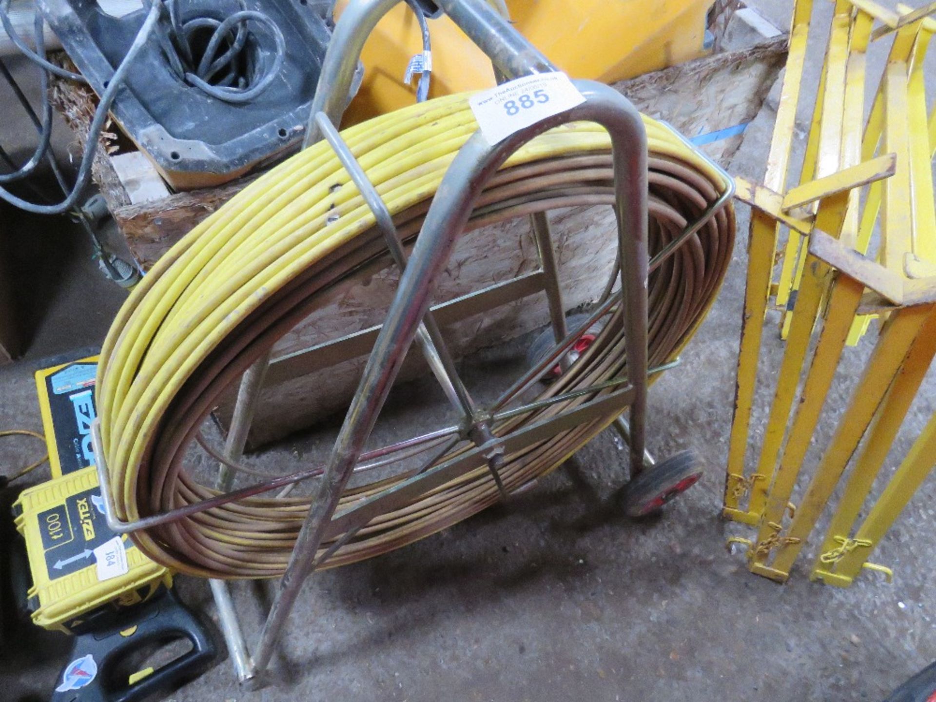 LARGE SIZED CABLE RODDING REEL