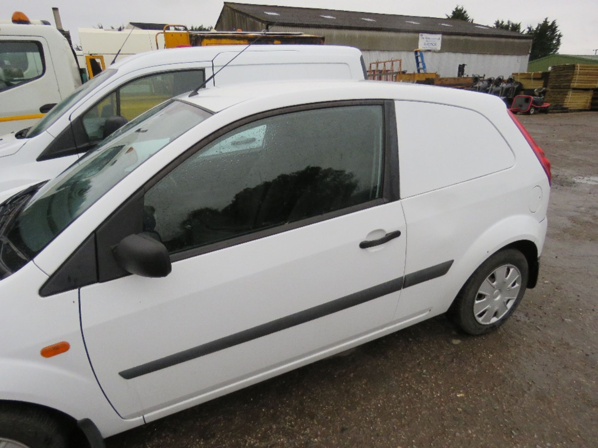 FORD FIESTA PANEL VAN REG: AV09 ZGP TESTED TILL 05/08/19, DIRECT FROM LOCAL COMPANY AS PART OF THEIR - Image 3 of 3