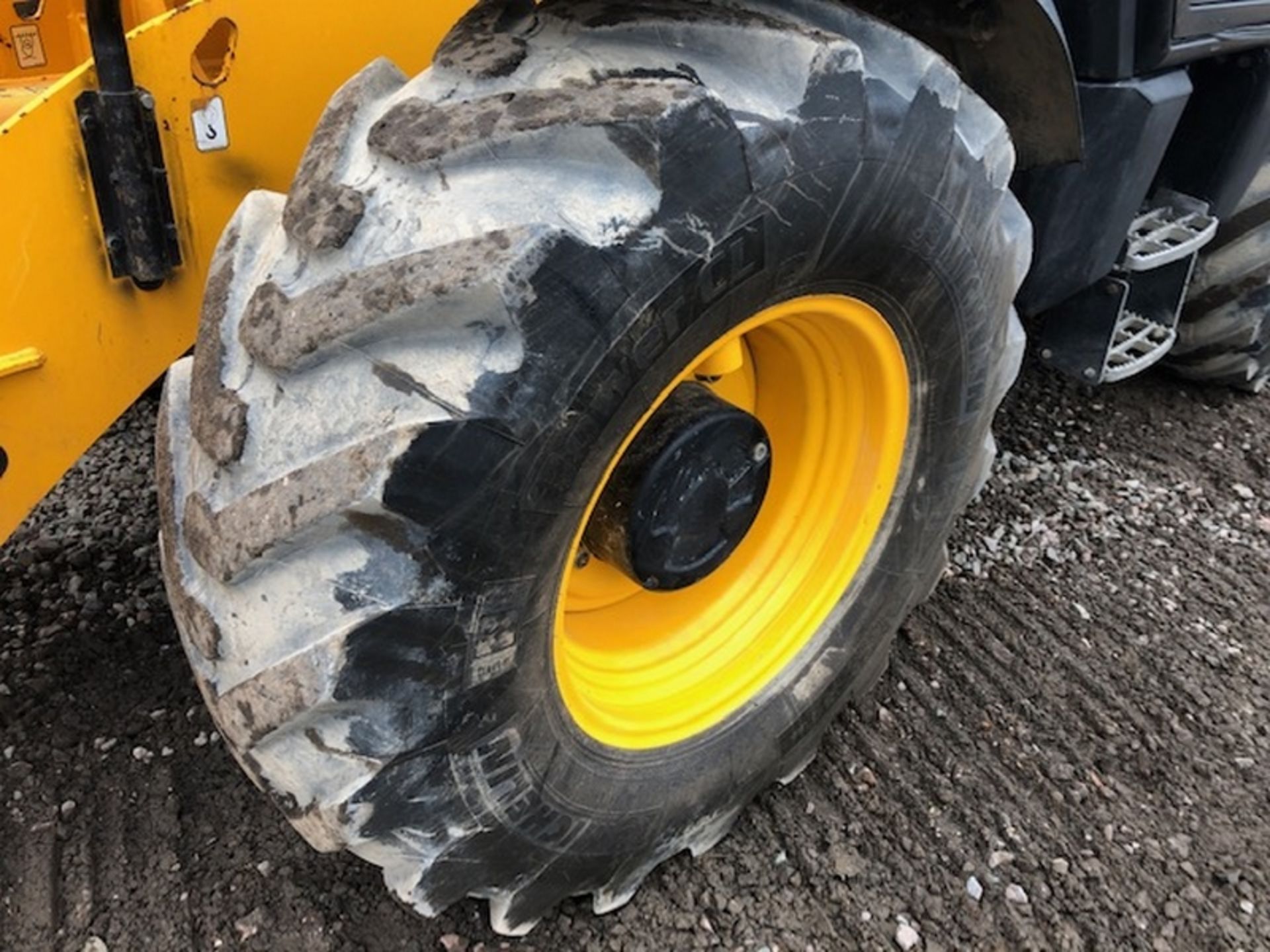 2015 JCB 540 170 TELEHANDLER, SWAY, JOYSTICK CONTROLS, CAMERA, SN: JCB5AFXGK02348030 WHEN TESTED WAS - Image 5 of 8