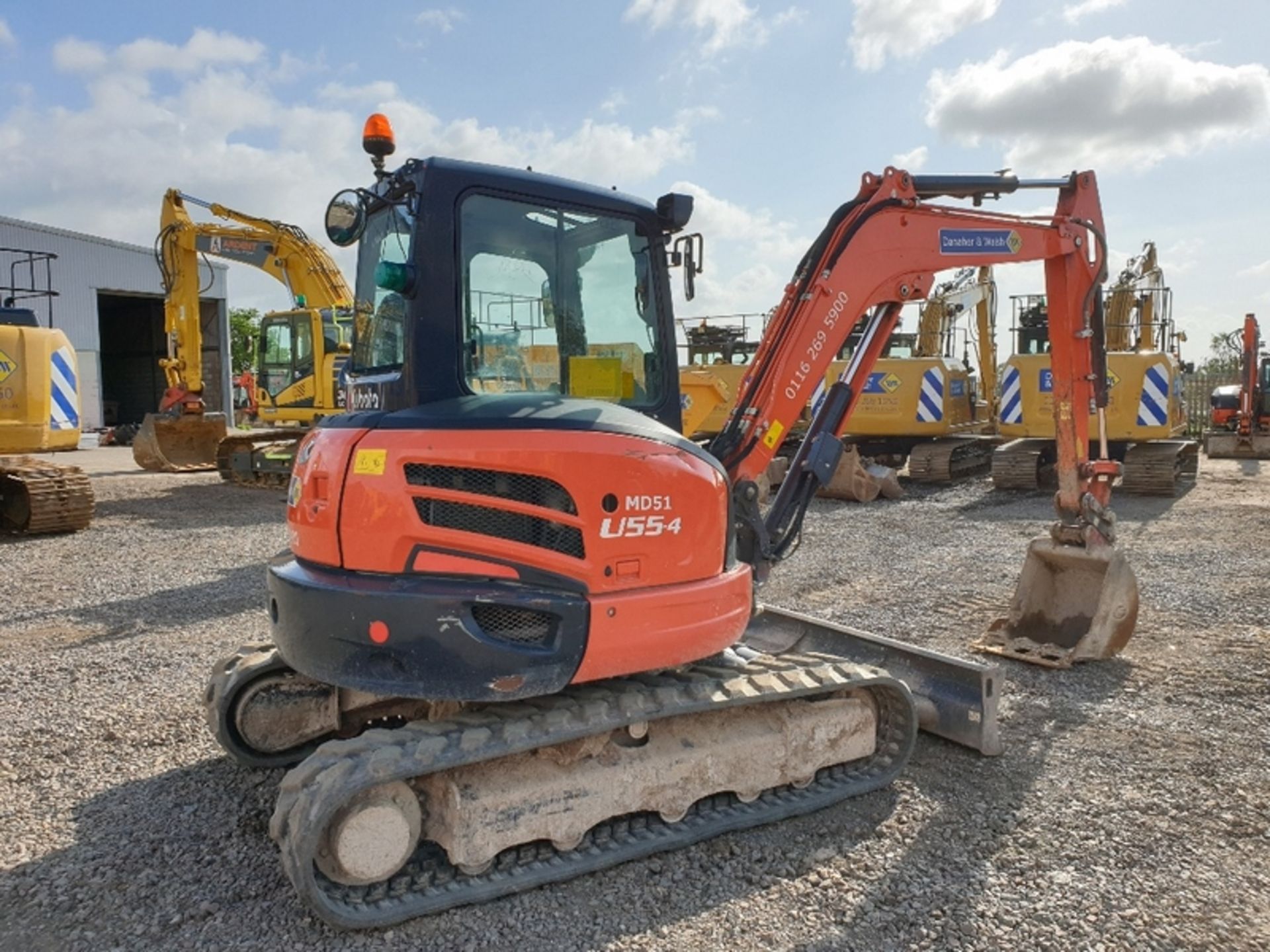 2016 KUBOTA U55-4 MINI DIGGER, PIPED, Q/H BLADE, OFFSET BOOM, RUBBER TRACKS, RED KEY, 2 BUCKETS, - Image 3 of 10