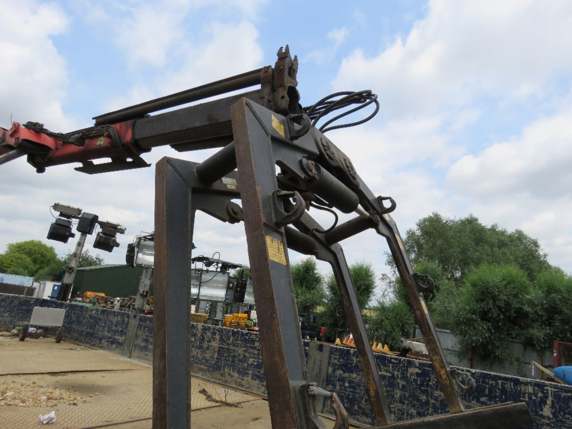 IVECO 6X2 DROP SIDE 26TONNE LORRY REG: AE54 AZP WITH REAR PALFINGER PK1200 CRANE AND BLOCK GRAB, - Image 4 of 7