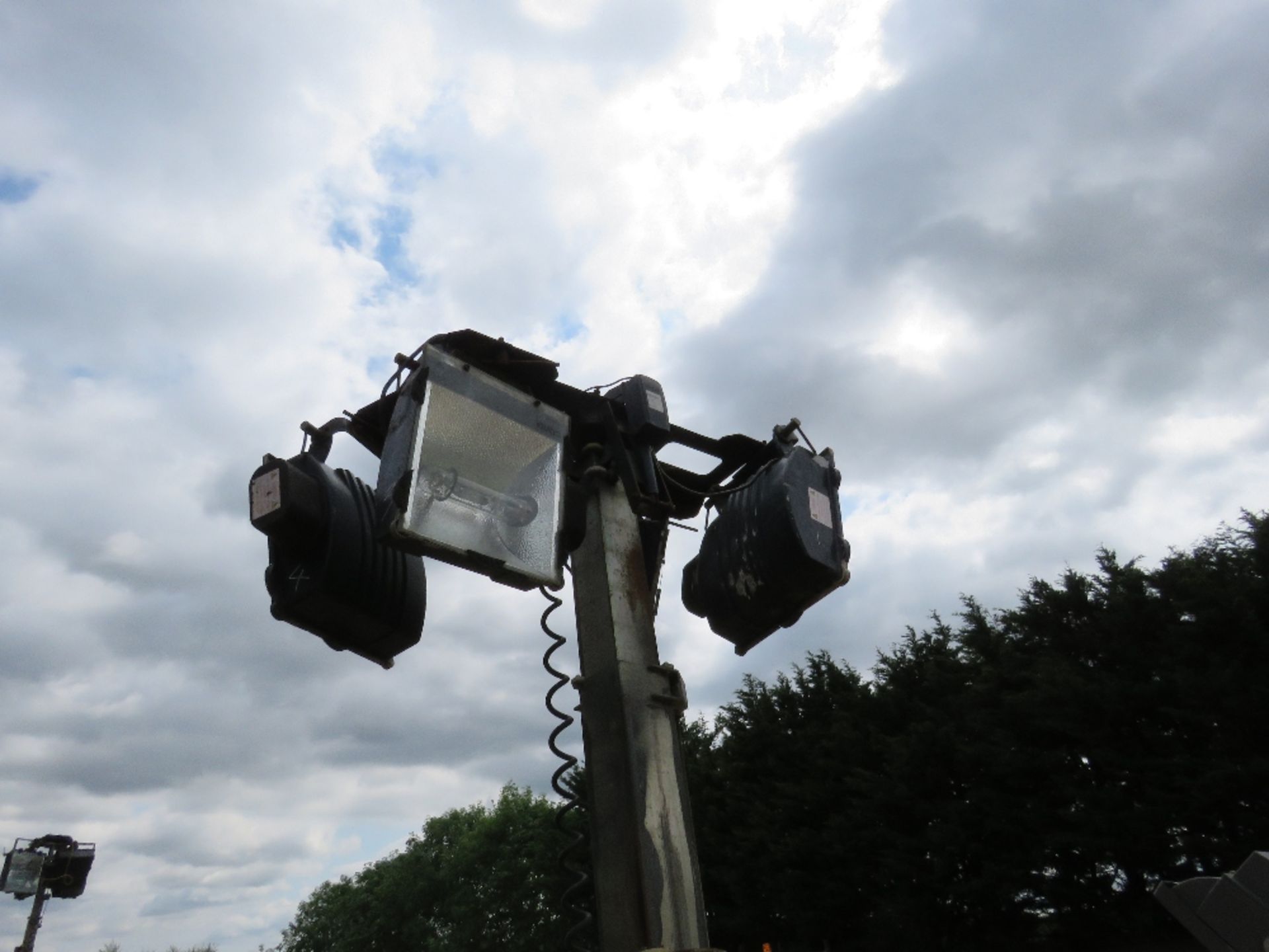 SMC TL90 tower light yr2007 with perkins engine PN: 6165FC when tested was seen run and make