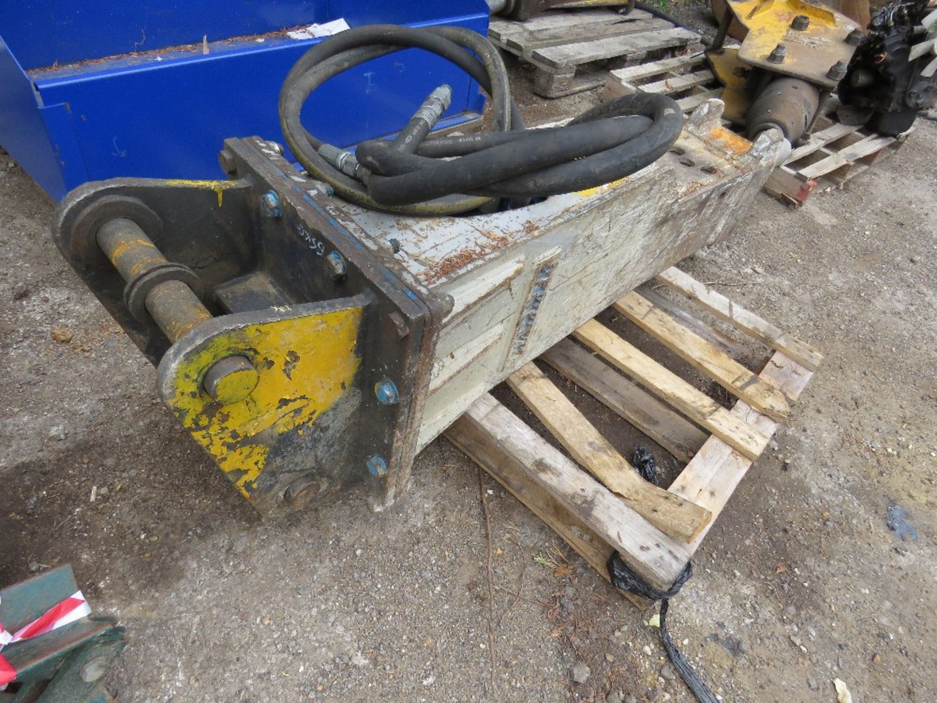 HAMMER BREAKER TO SUIT AN 8 TONNE EXCAVATOR, ON 50MM PINS - Image 3 of 4