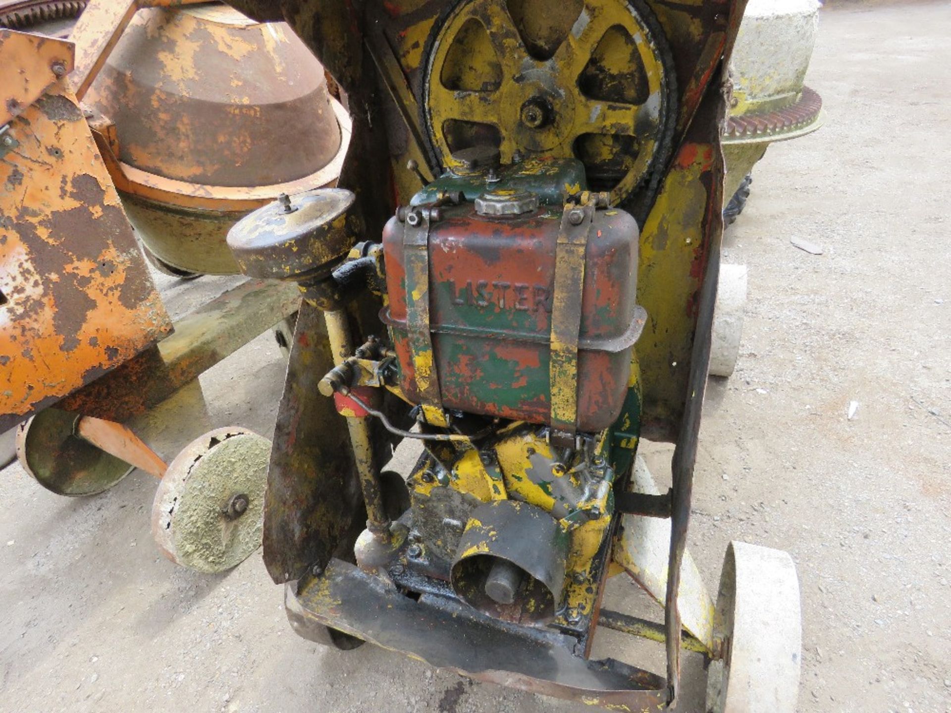 HANDLE START DIESEL SITE MIXER C/W HANDLE, WHEN TESTED WAS SEEN TO RUN AND DRUM TURNED