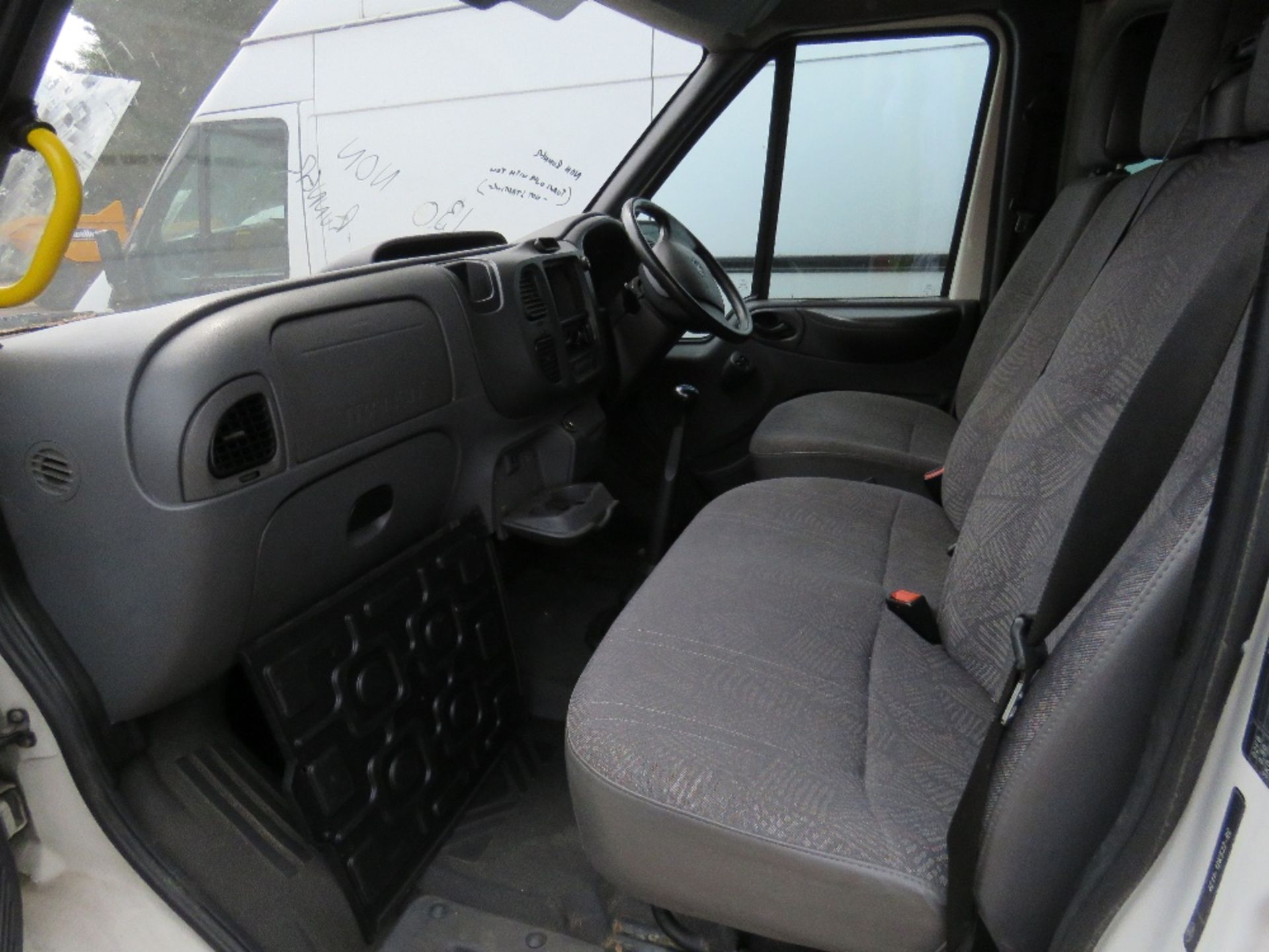 FORD TRANSIT 17-SEATER MINIBUS, NON RUNNER, REG: YB05 BXN, WITH V5 15\% BP ON THIS LOT - Image 2 of 8