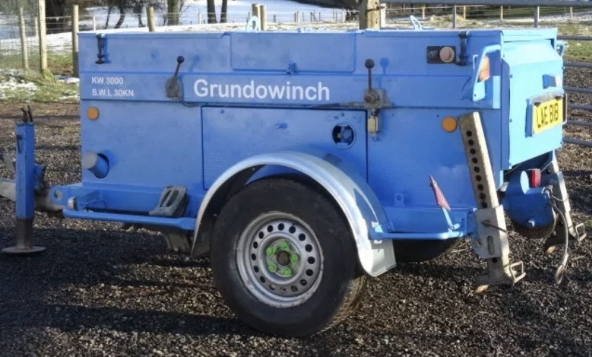 GRUNDOWINCH KW3000 BAGELA TRAILER MOUNTED DIESEL ENGINED 3 TONNE RATED CABLE WINCH UNIT. YEAR 2005 - Image 5 of 11