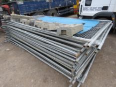 APPROX 28 X HERAS TYPE SITE MESH TEMPORARY FENCE PANELS PLUS 11 X BLOCKS