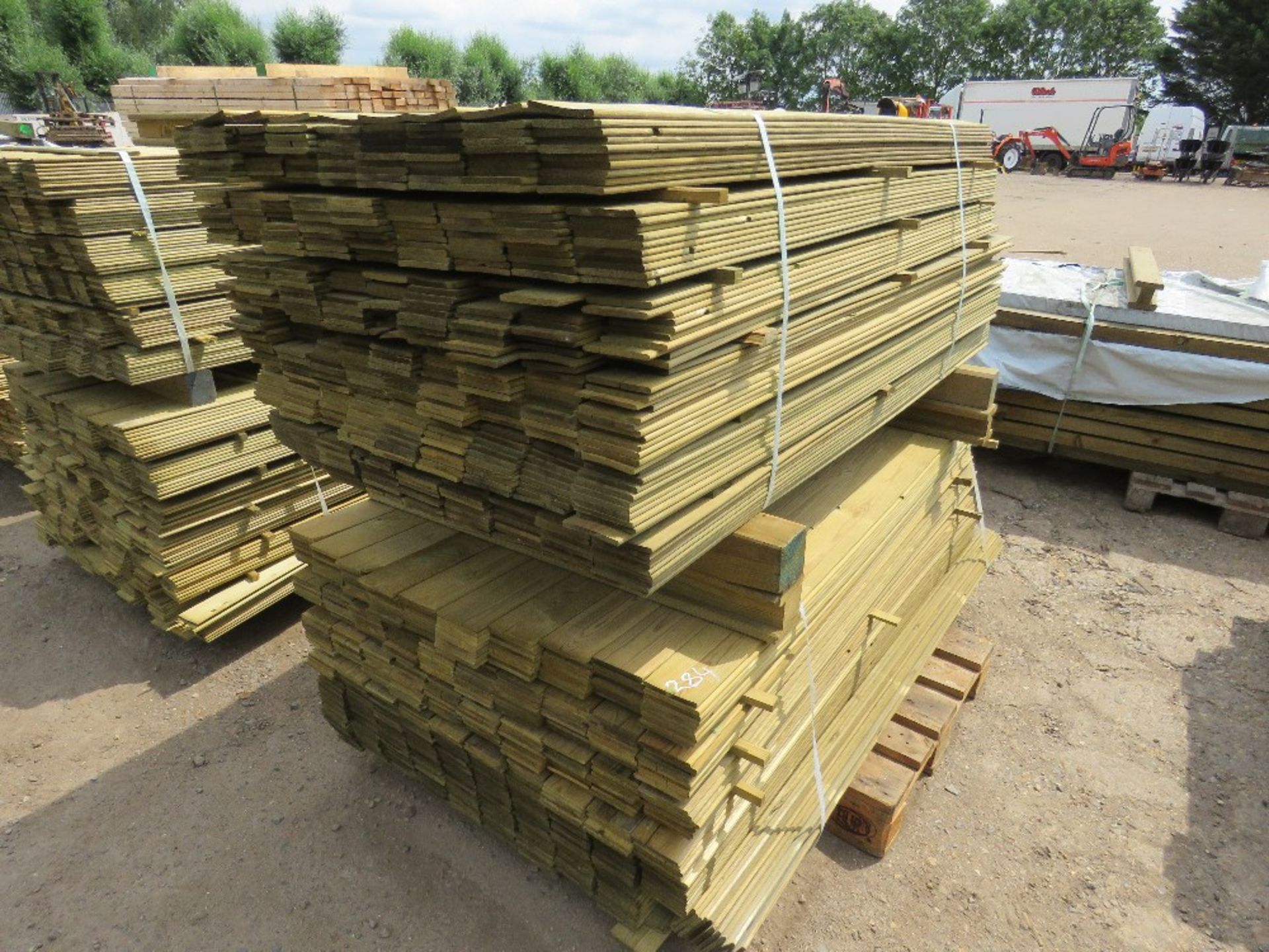 2X PACKS OF 10CMx1.75M MACHINED FENCE CLADDING TIMBER SLATS