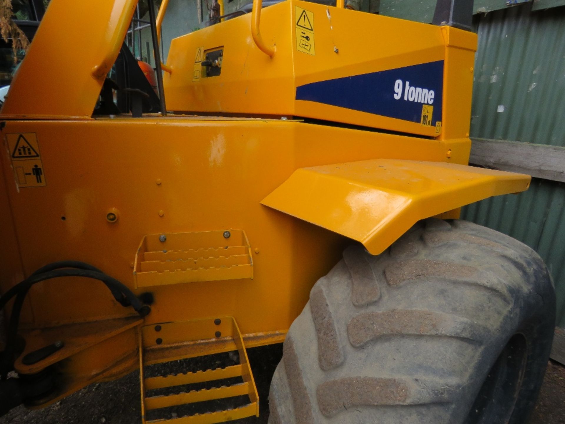 THWAITES 9 TONNE DUMPER, YEAR 2007, 3283 REC HRS, SN:SLCM90ZZ703B2303, REPAINTED AND NEW - Image 7 of 9