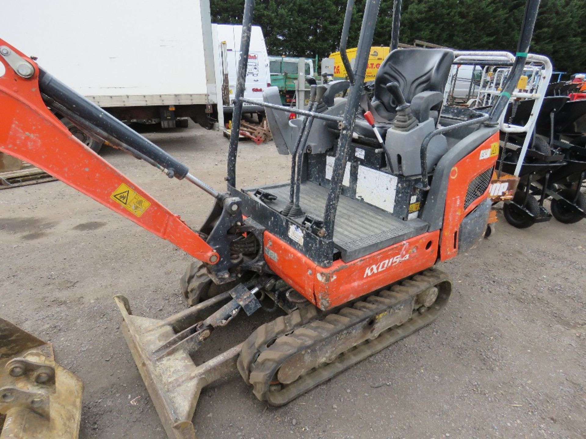 KUBOTA 1.5TONNE DIGGER KUBOTA KX015-4 1.5TONNE MINI DIGGER, YEAR 2015 BUILD. SUPPLIED WITH 2 X - Image 7 of 10