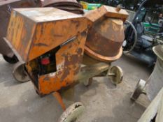 BARROW MIX COMMODORE HANDLE START DIESEL MIXER, NO HANDLE, WHEN TESTED WAS SEEN TO RUN AND DRUM