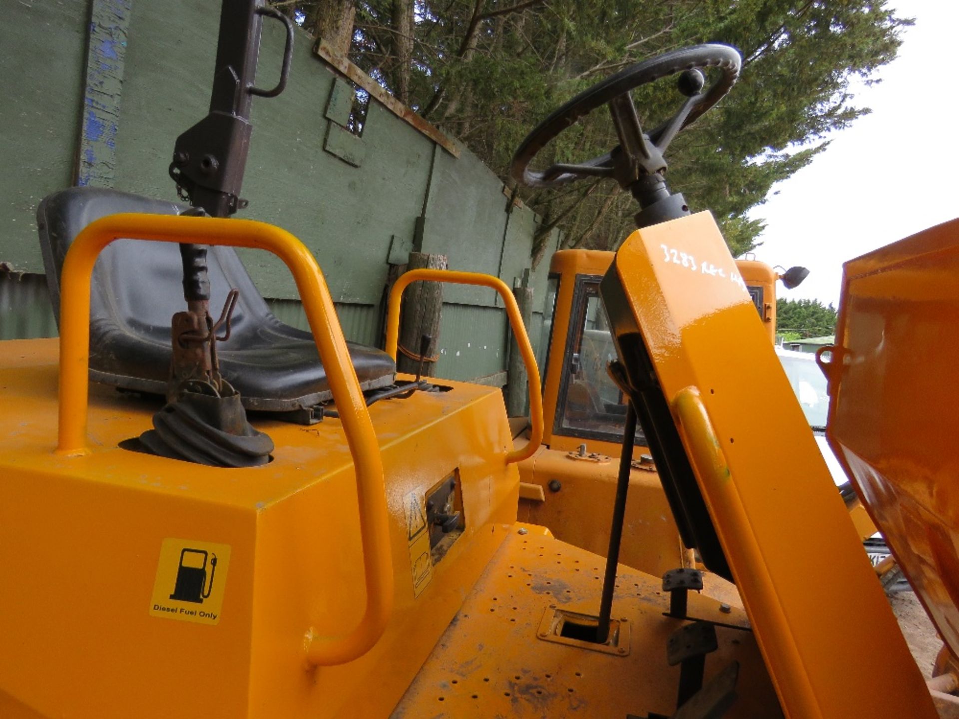 THWAITES 9 TONNE DUMPER, YEAR 2007, 3283 REC HRS, SN:SLCM90ZZ703B2303, REPAINTED AND NEW - Image 4 of 9