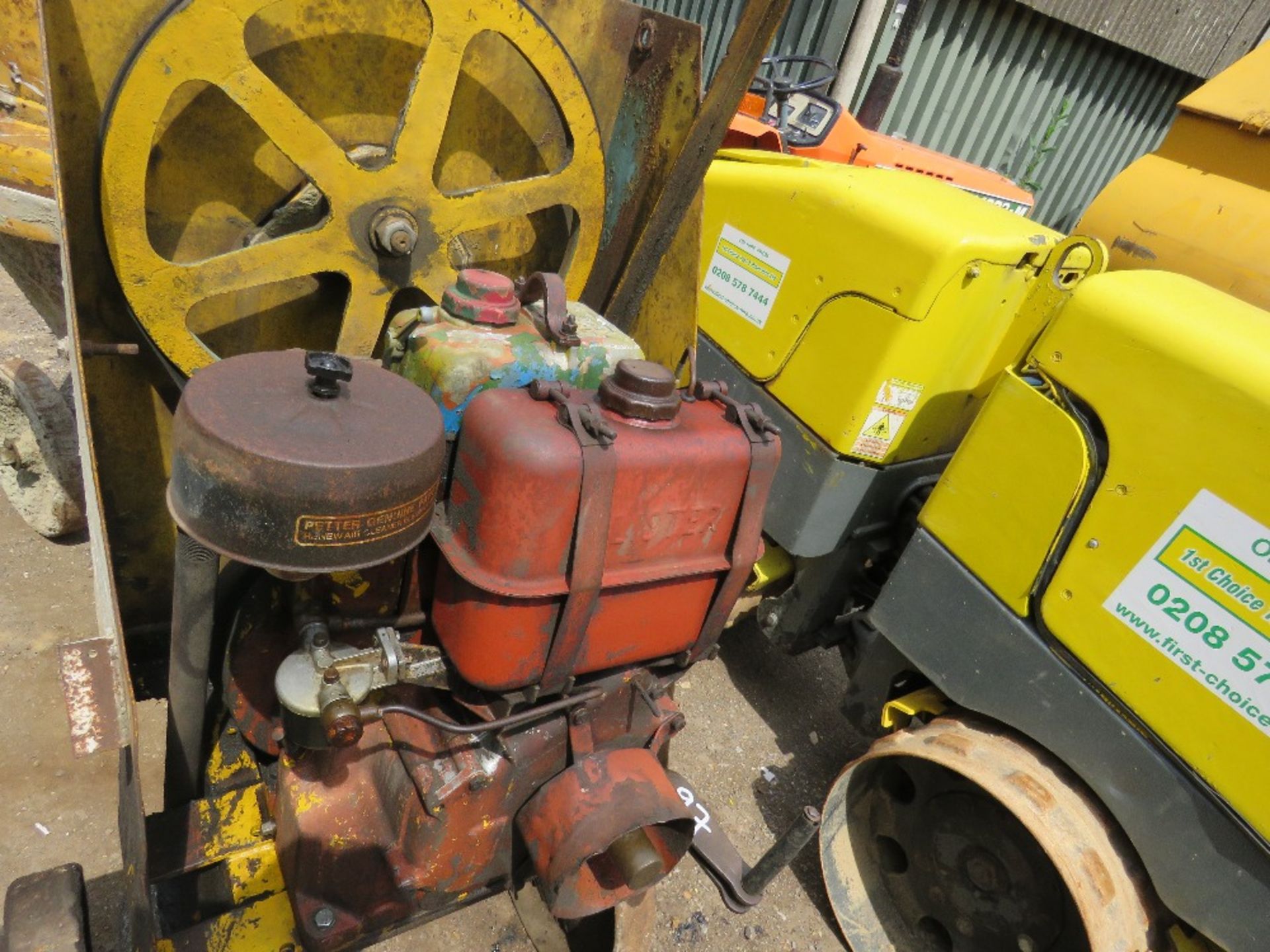 LISTER ENGINED DIESEL MIXER WITH HANDLE, WHEN TESTED WAS SEEN TO RUN AND DRUM TURNED - Image 2 of 4