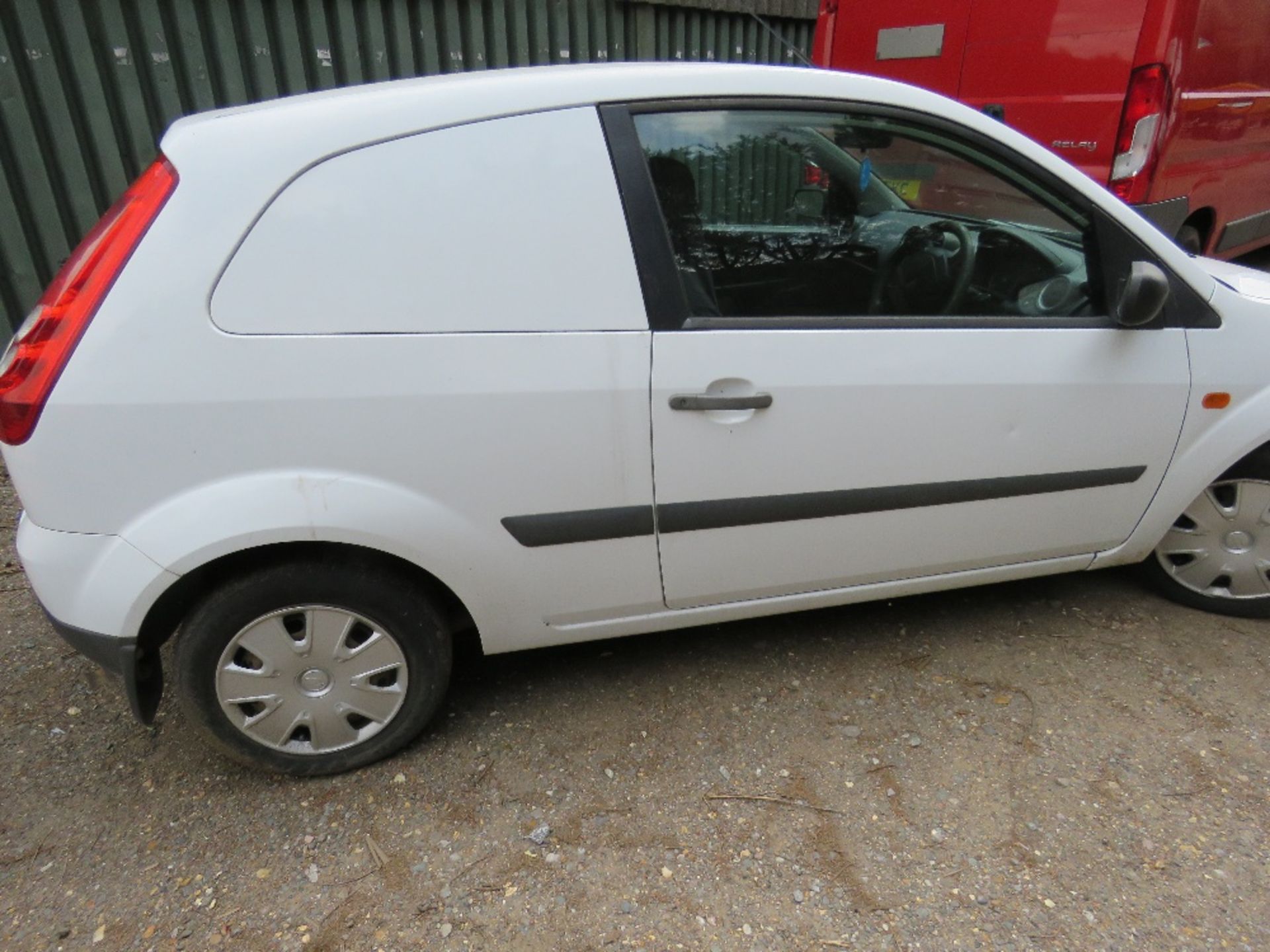 FORD FIESTA PANEL VAN REG: AV09 ZGP TESTED TILL 05/08/19, DIRECT FROM LOCAL COMPANY AS PART OF THEIR - Image 2 of 6