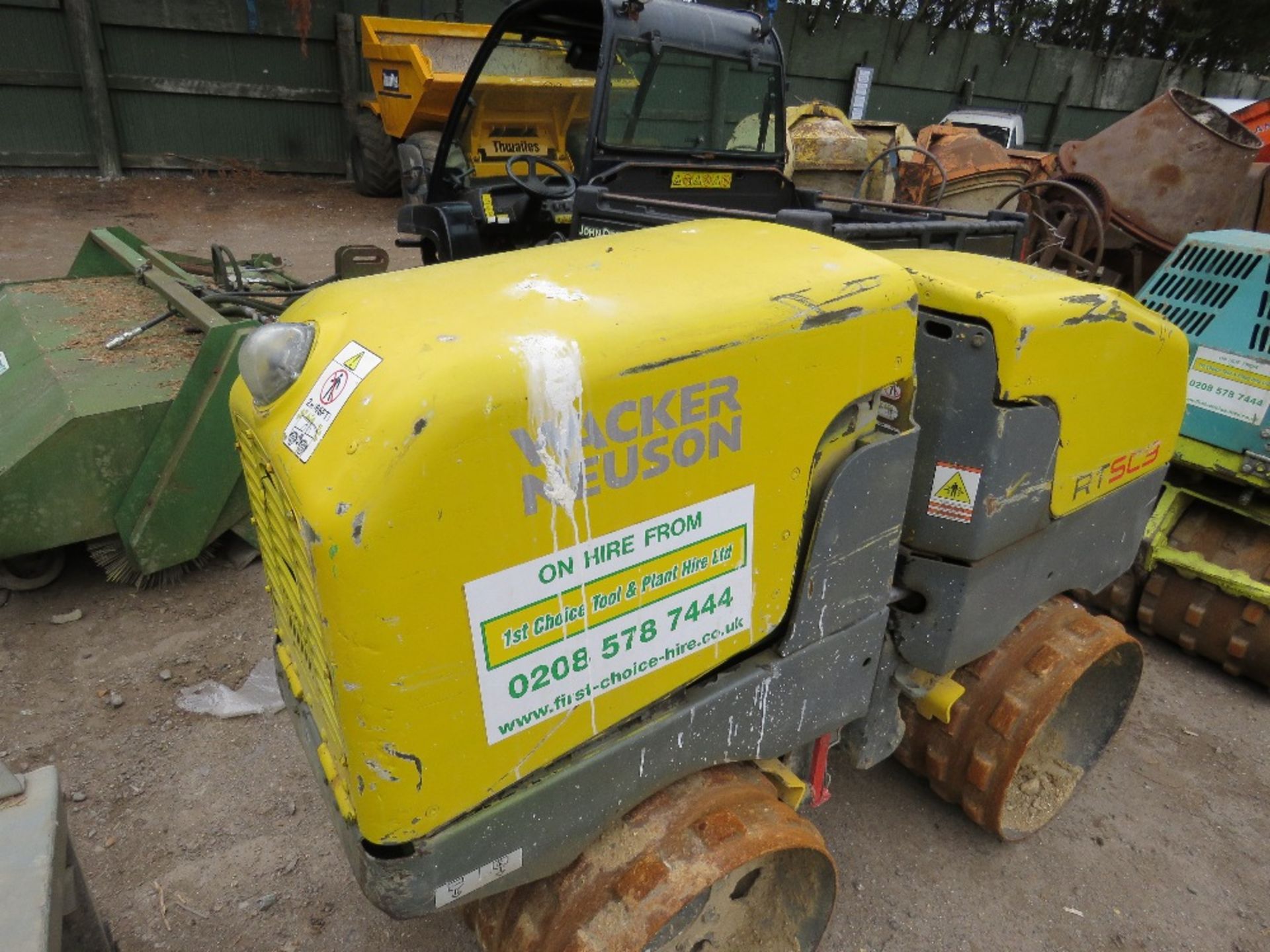 WACKER NEUSON RTSC3 DOUBLE DRUM TRENCH ROLLER YEAR 2007 PN: 5864FC WHEN TESTED WAS SEEN TO DRIVE AND - Image 3 of 5