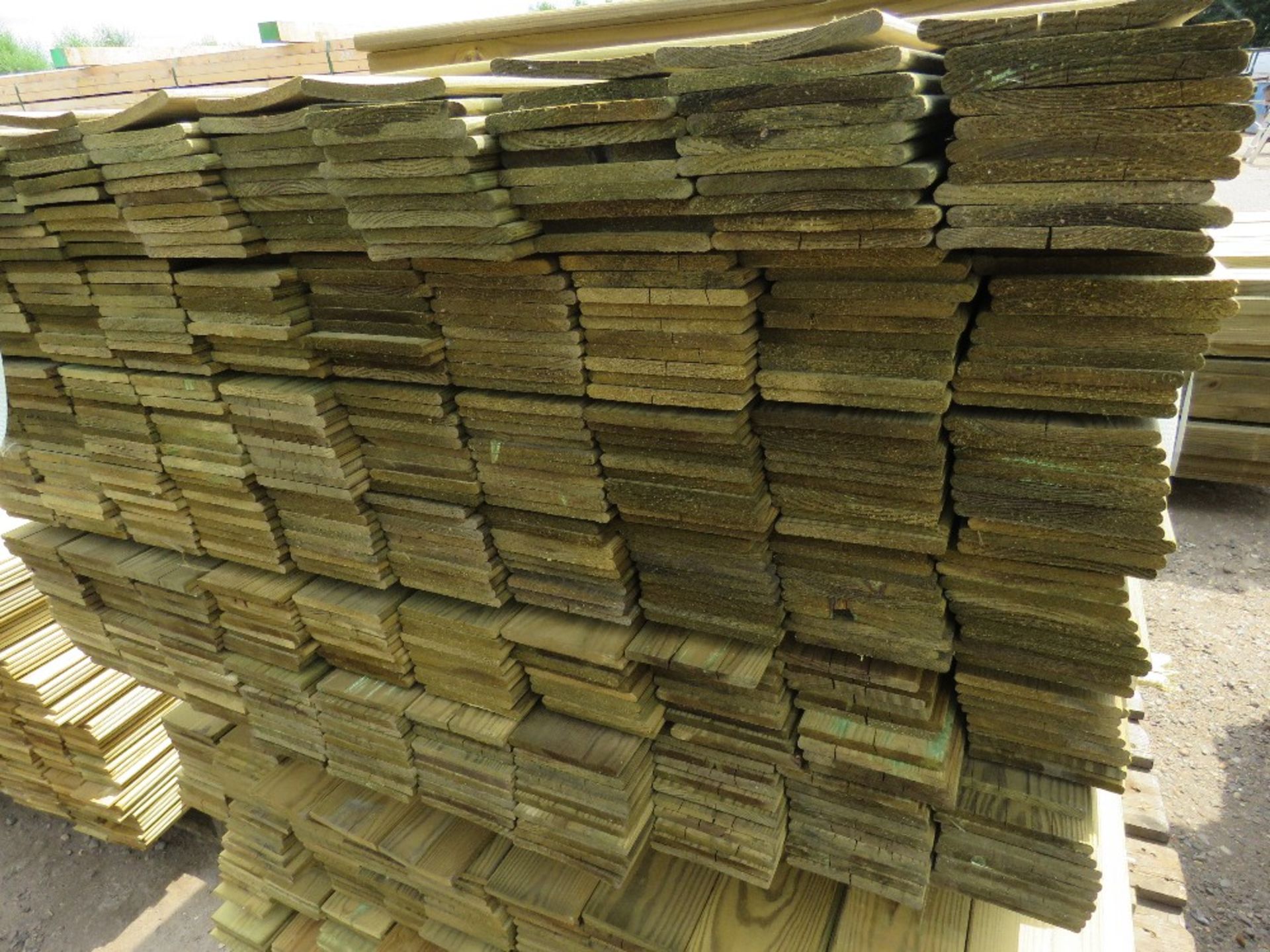 2X PACKS OF 10CMx1.75M MACHINED FENCE CLADDING TIMBER SLATS - Image 2 of 3