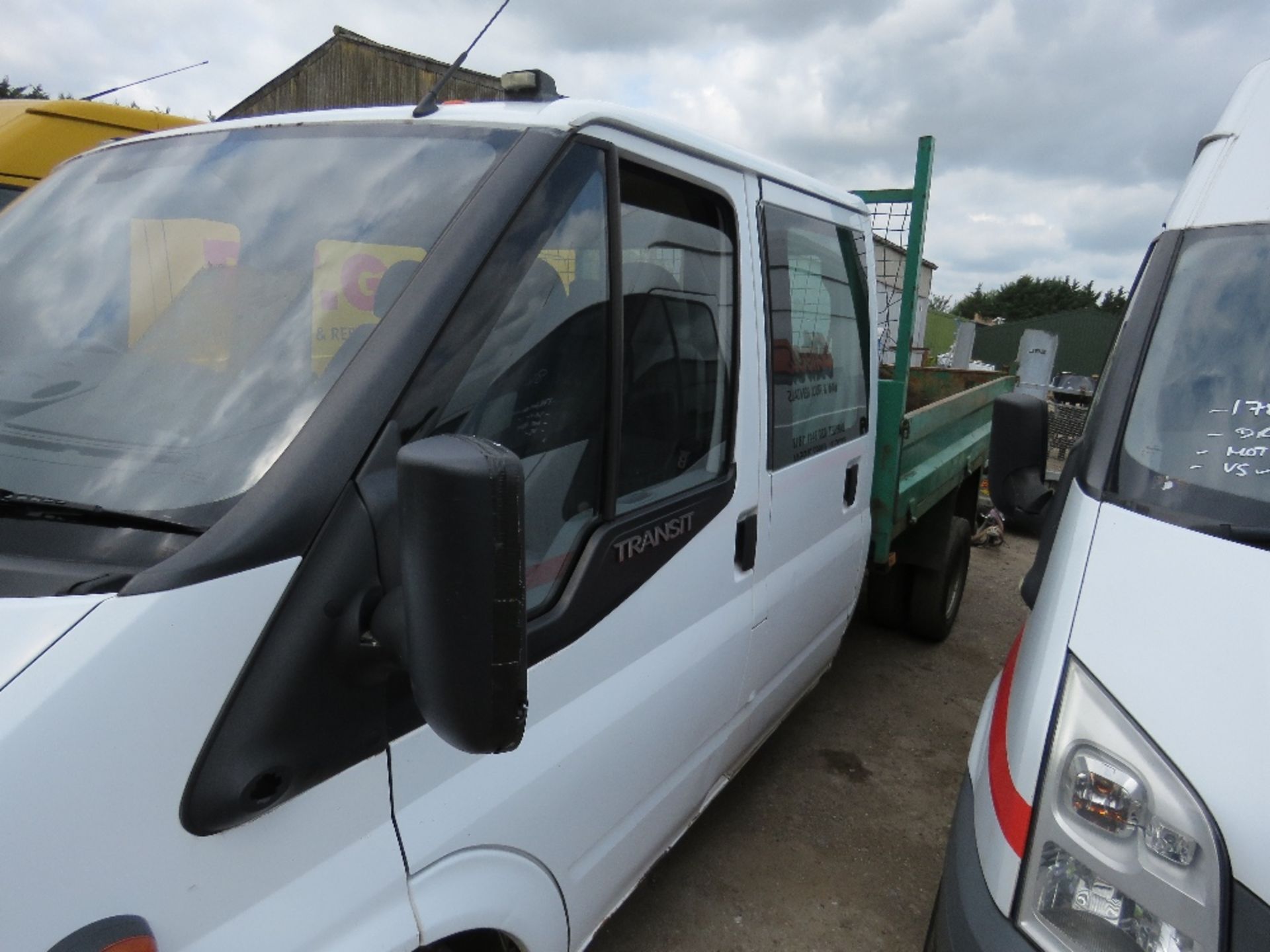 FORD TRANSIT 100T350 DOUBLE CAB TIPPER REG: NA08 YBJ 103,308 REC KMS, WITH V5 when tested was seen - Image 2 of 9