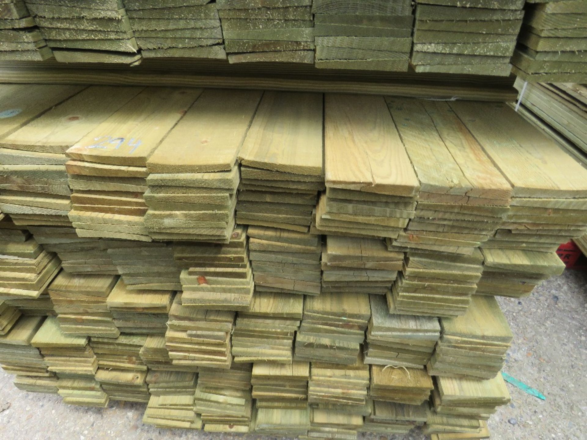 2 LARGE PACKS OF FEATHER EDGE TIMBER CLADDING 1.8Mx10CM - Image 3 of 4