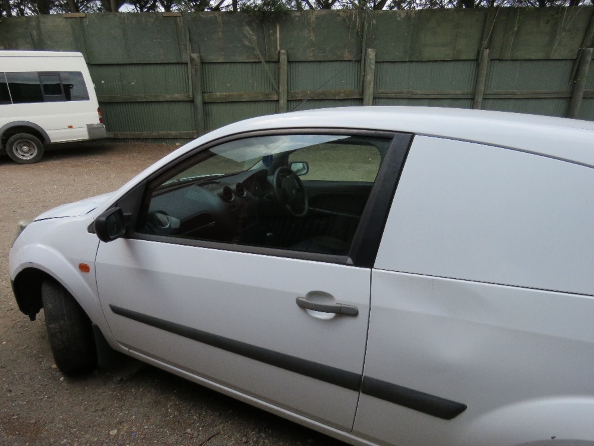 FORD FIESTA PANEL VAN REG: AV09 ZGP TESTED TILL 05/08/19, DIRECT FROM LOCAL COMPANY AS PART OF THEIR - Image 6 of 6