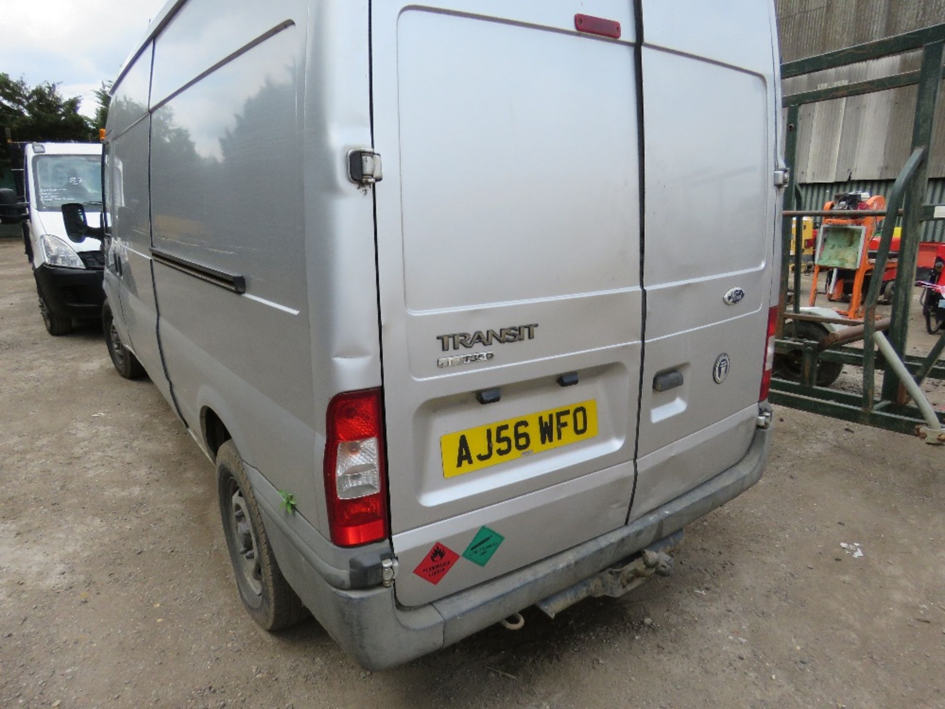 FORD TRANSIT 115T350 PANEL VAN, TEST EXPIRED, WITH V5 REG: AJ56 WFO WHEN TESTED WAS SEEN TO DRIVE - Image 4 of 5