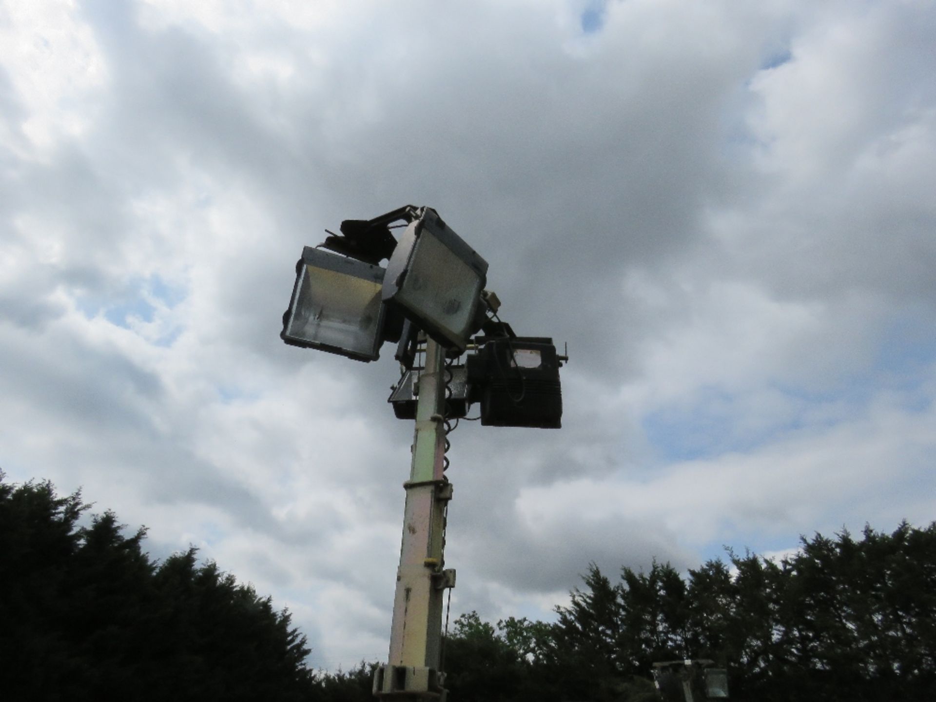 SMC TL90 tower light yr2006 PN: 5191FC when tested was seen run - Image 2 of 4