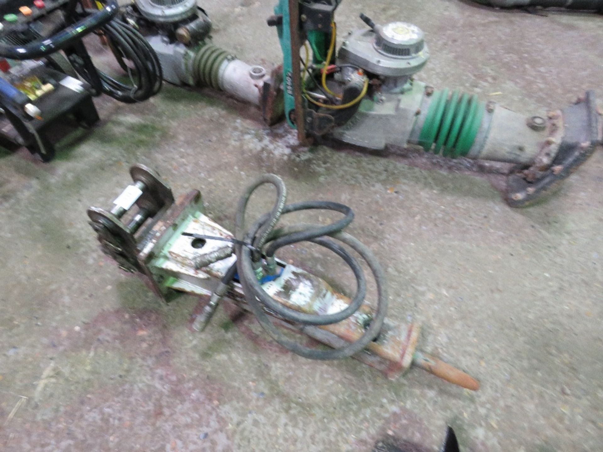 HS100 BREAKER TO SUIT 0.8-1.5TONNE EXCAVATOR, CURRENTLY ON 35MM PINS - Image 3 of 4