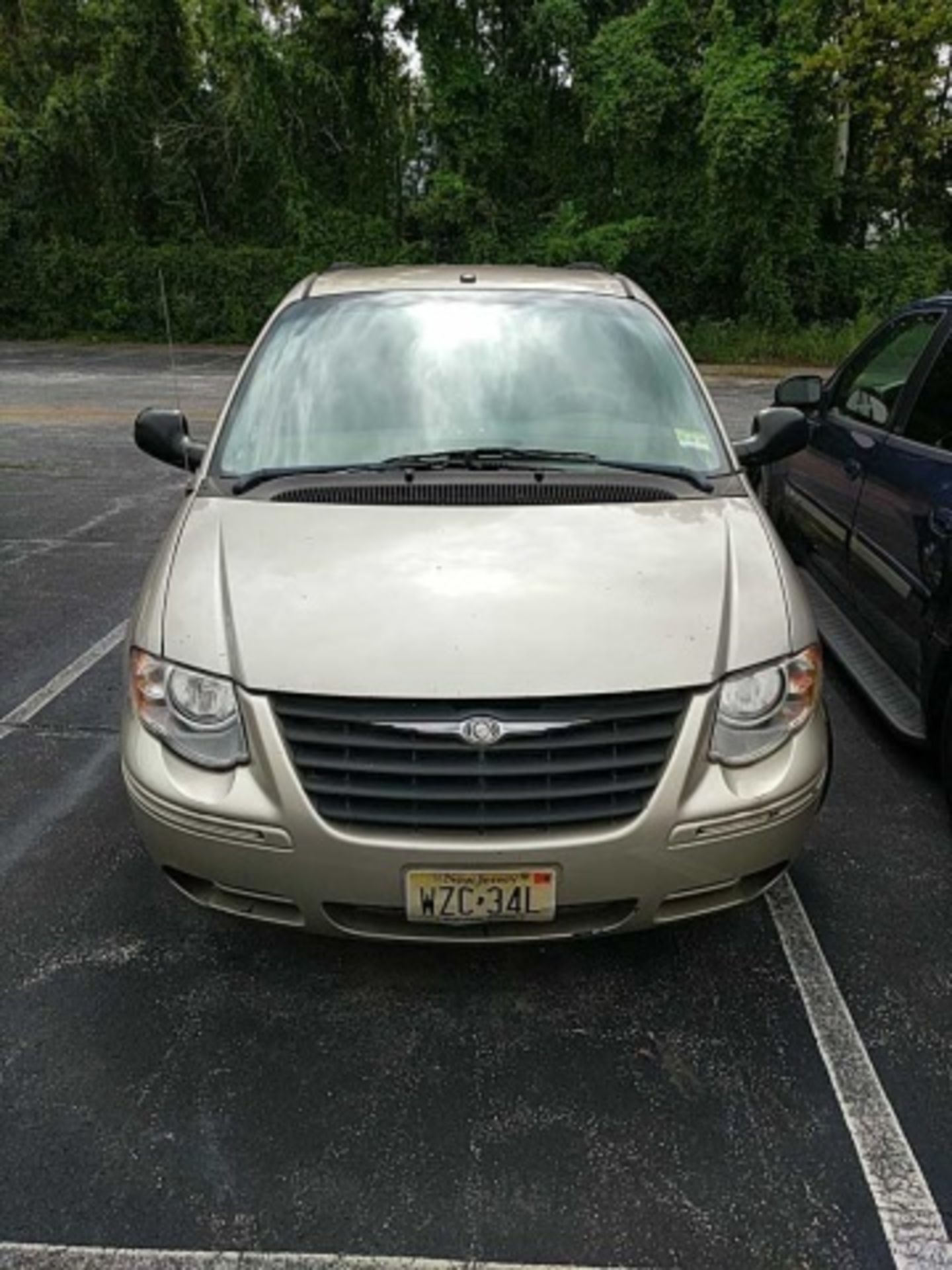 2006 Chrysler Town & Country Minivan