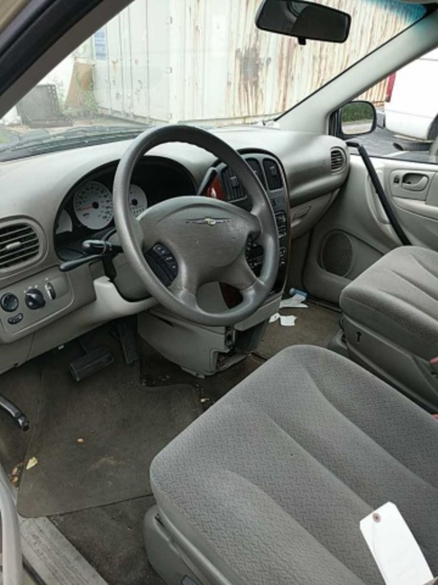 2006 Chrysler Town & Country Minivan - Image 7 of 12