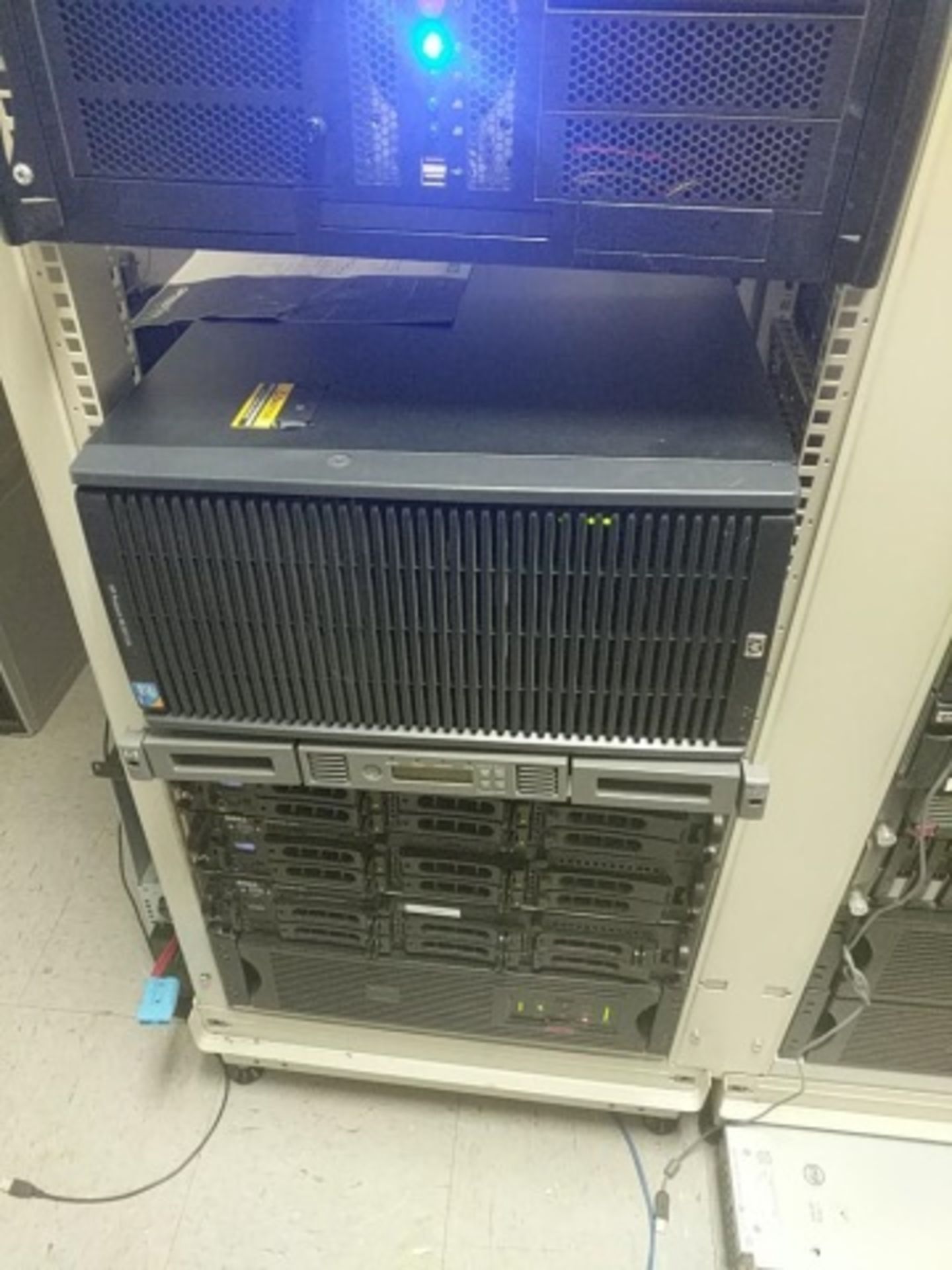 Computer Racks - Image 5 of 8