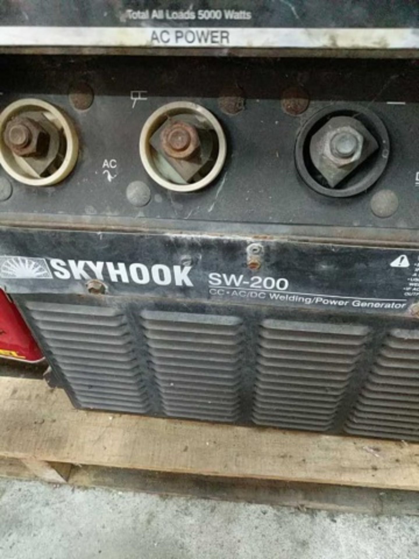 Miller Skyhook Sw-200 Cc-Ac/Dc Welding/Power Gener - Image 2 of 5