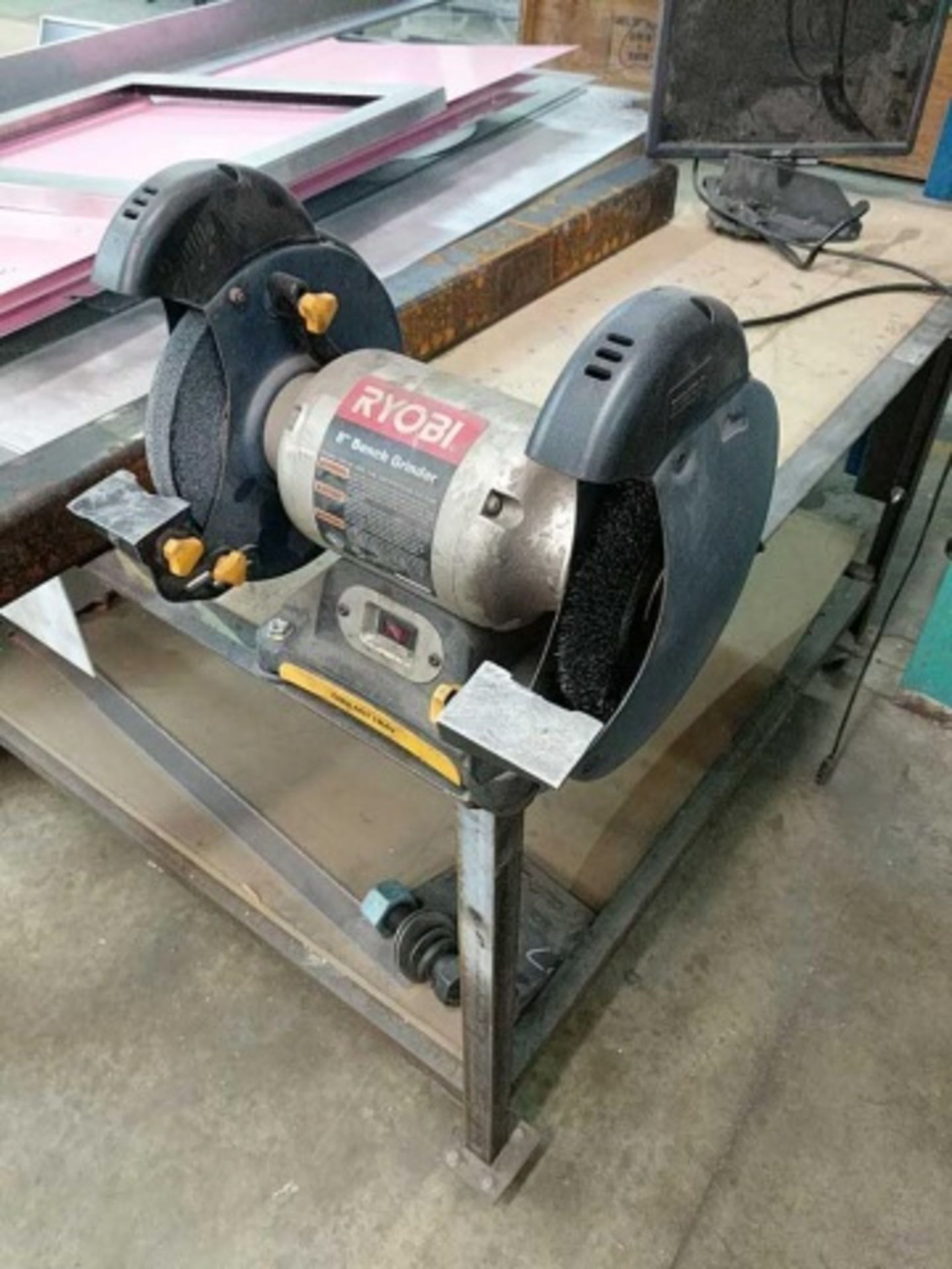 Ryobi 8" Double End Bench Grinder - Image 3 of 4