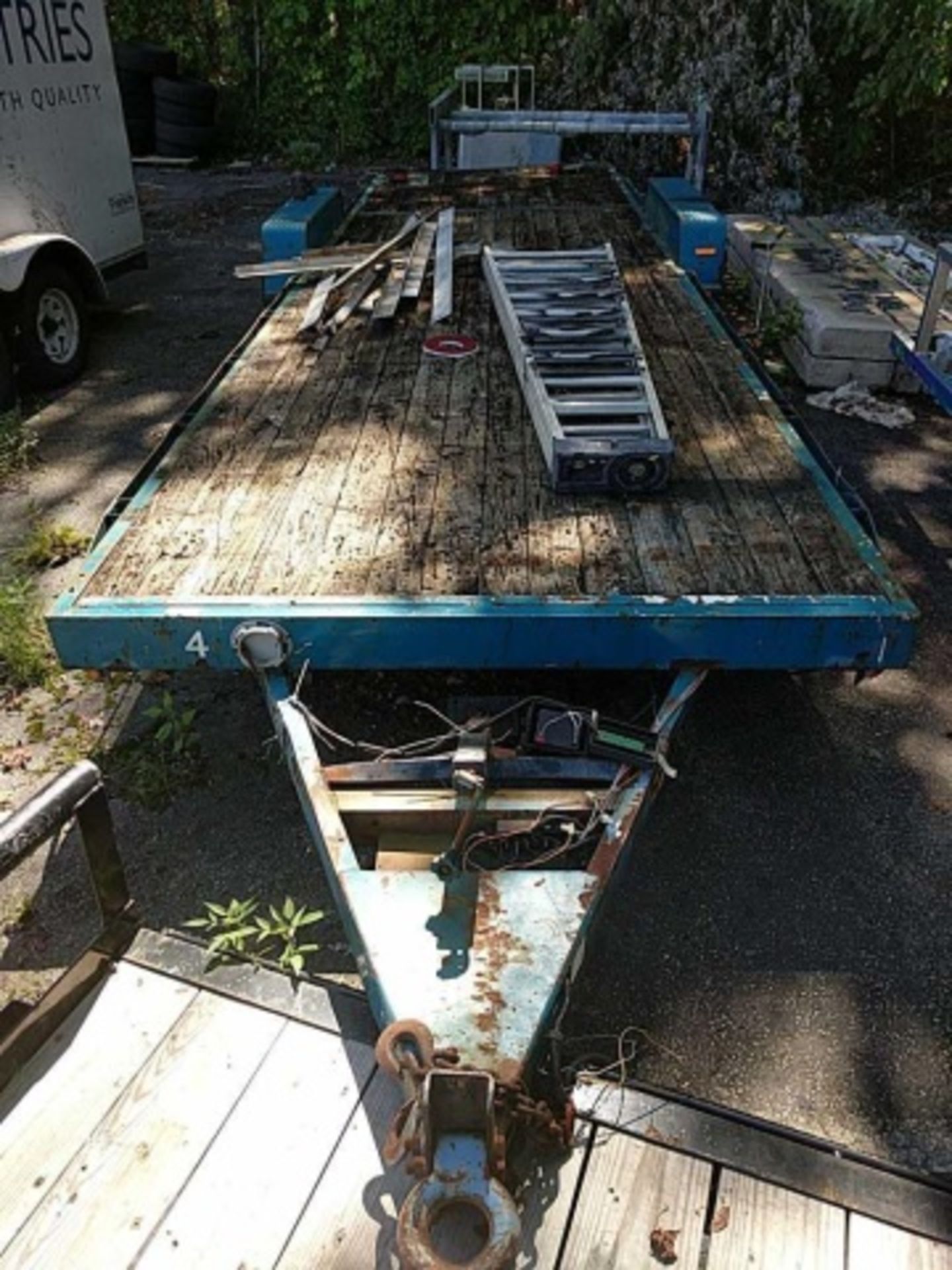 1999 Mid-Atlantic Tandem Axle Flatbed Trailer