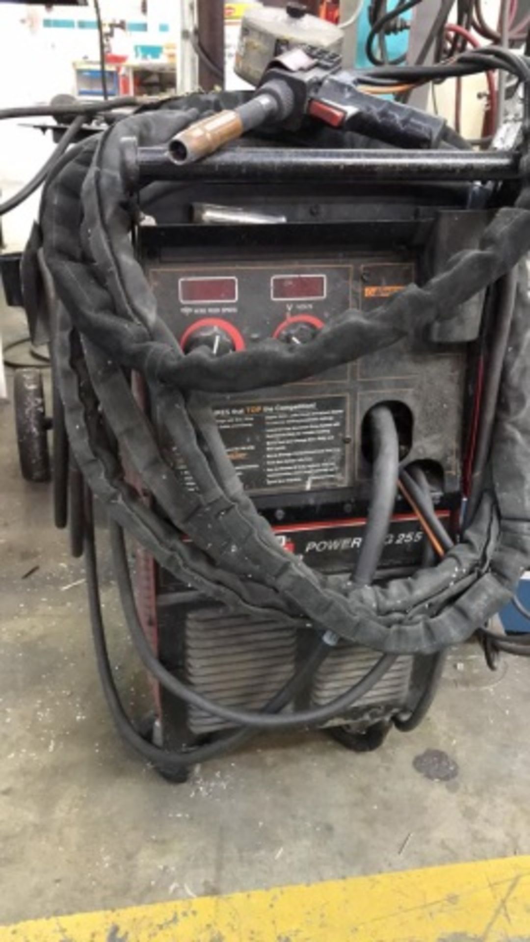 Lincoln Power Mig 255 Mig Welder