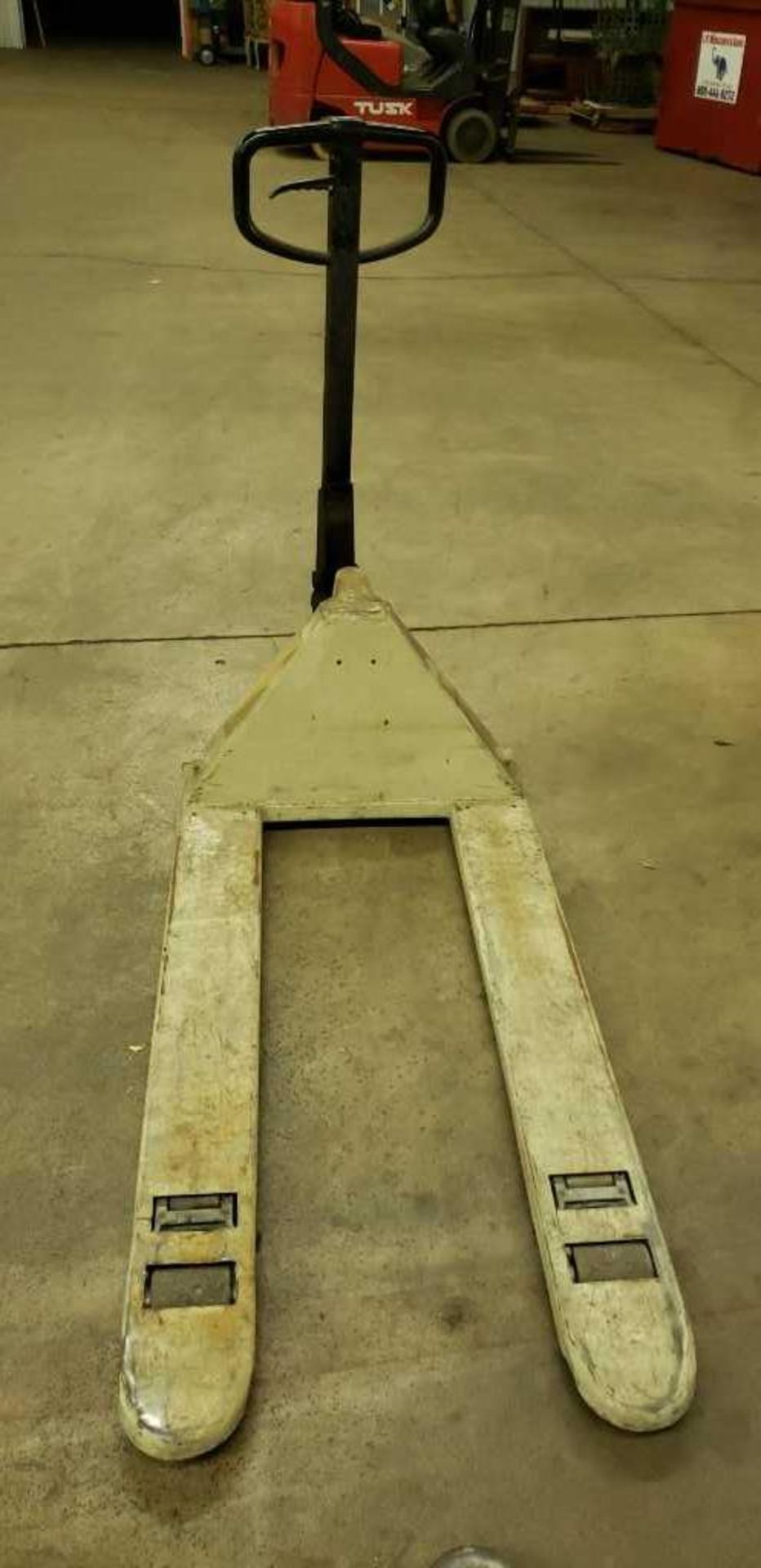 Pallet Jack, off white, 27" x 48", 5500 capacity