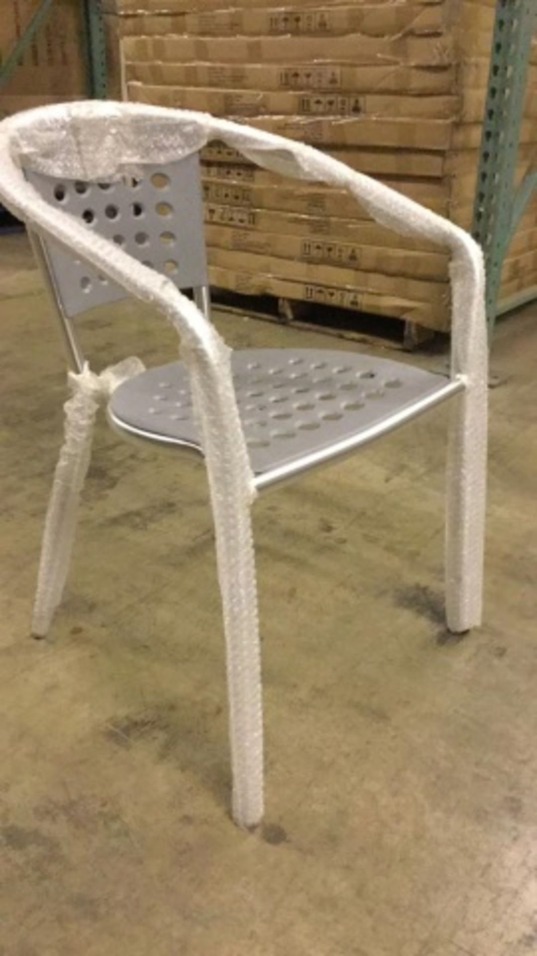 South Miami beach Arm Chair - Gray (E06D). Tubular anodized aluminum frame/ PVC seat and back. Qty - Image 3 of 5