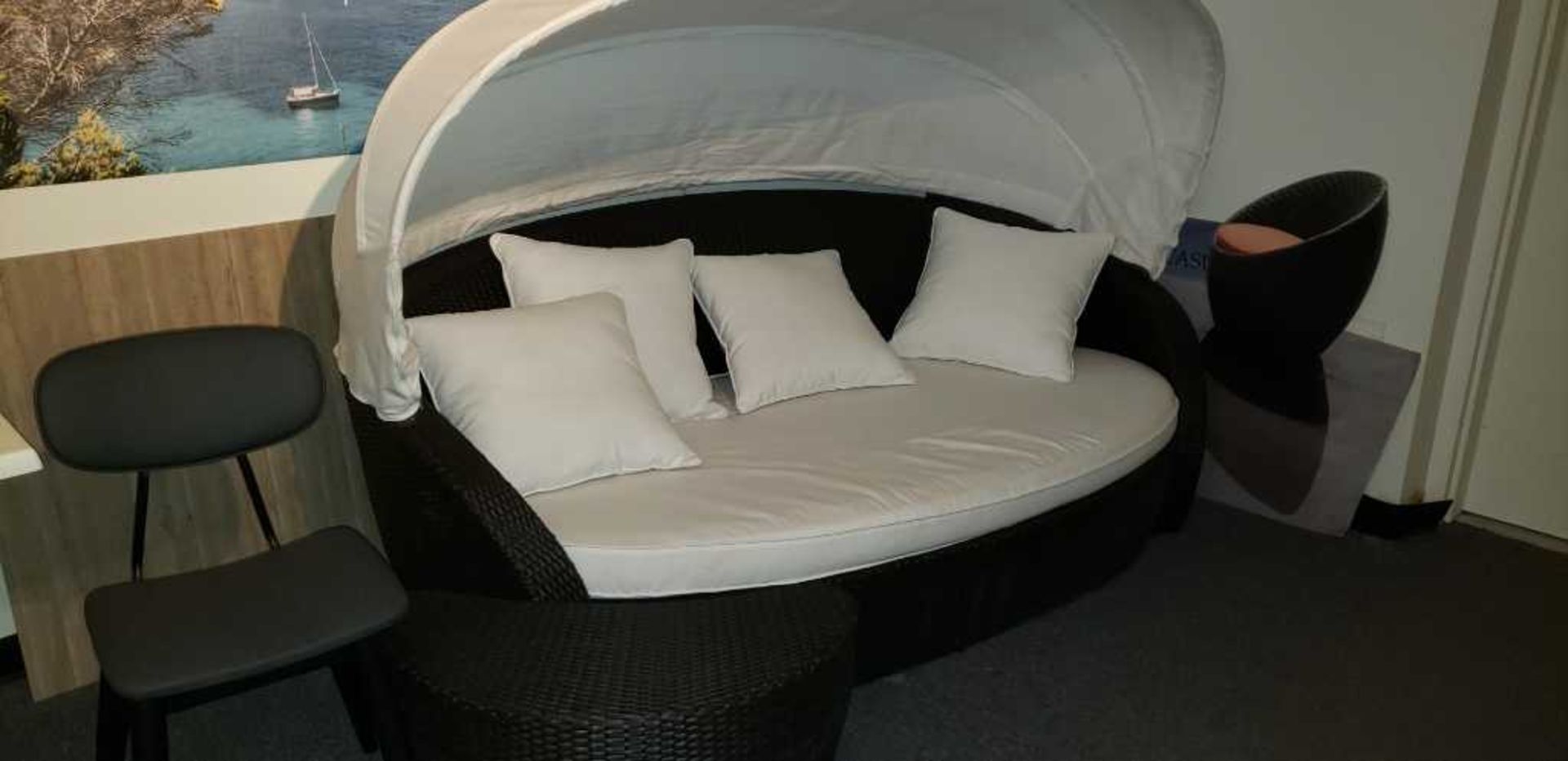 Conte - wave lounge, cloth cover (non- swivel) Qty 1.