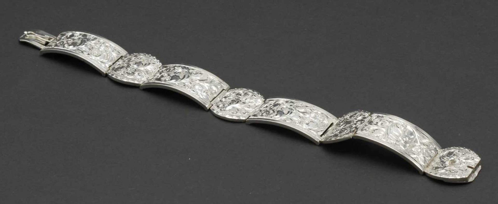 Aufwendig floral verziertes Silber-Armband800/- Silber, Kastenverschluss mit einer