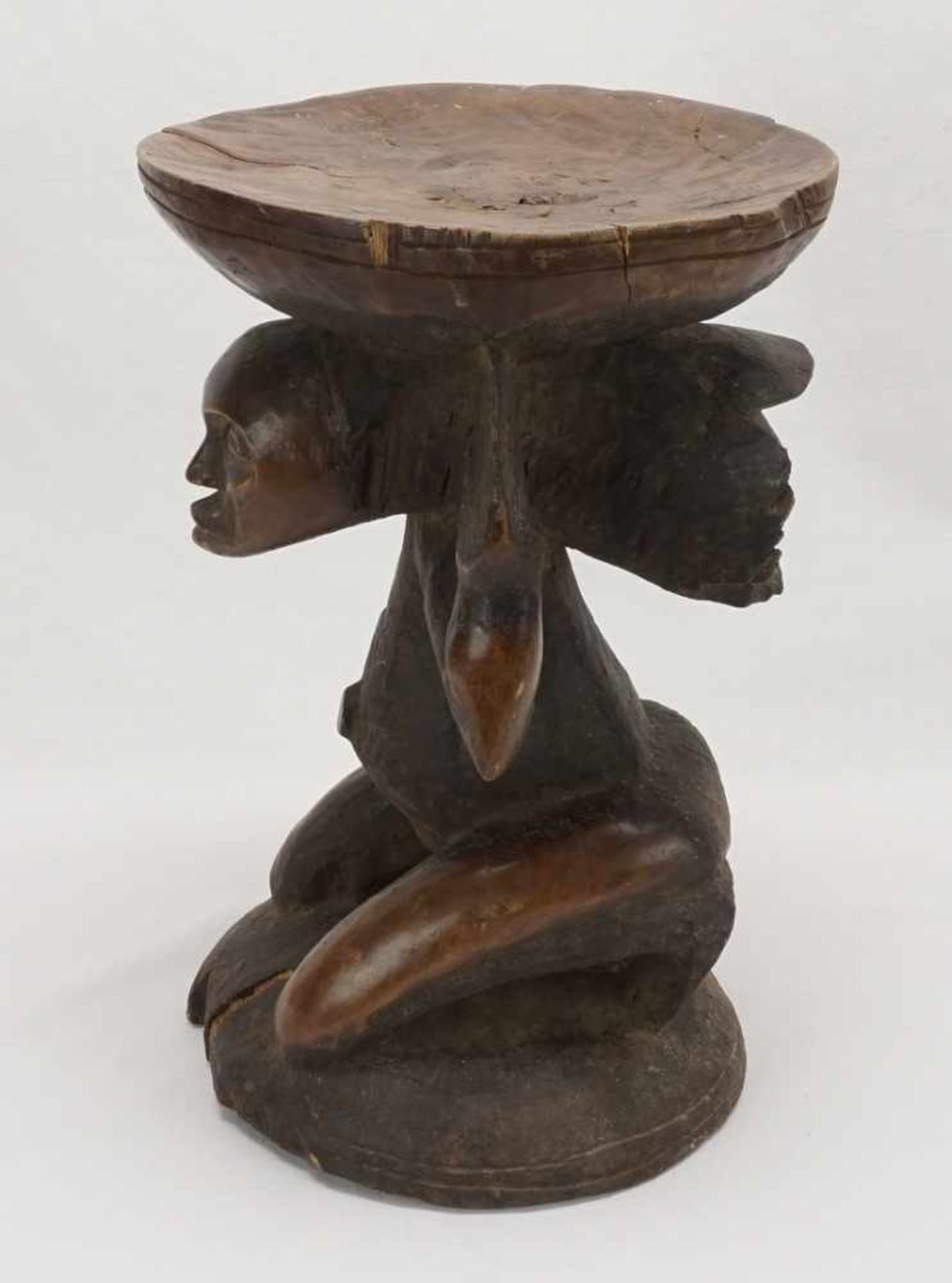 Karyatiden Hocker der Luba, DR Kongo, 1. Hälfte 20. Jh.Hartholz, schwerer Hocker mit weiblicher - Image 2 of 5