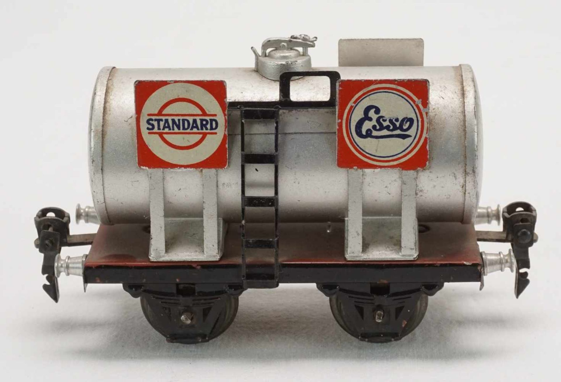 Märklin "ESSO" Kesselwagen 1674, Spur 0, um 1930Blech lithografiert, altersgemäßer Zustand, ein "