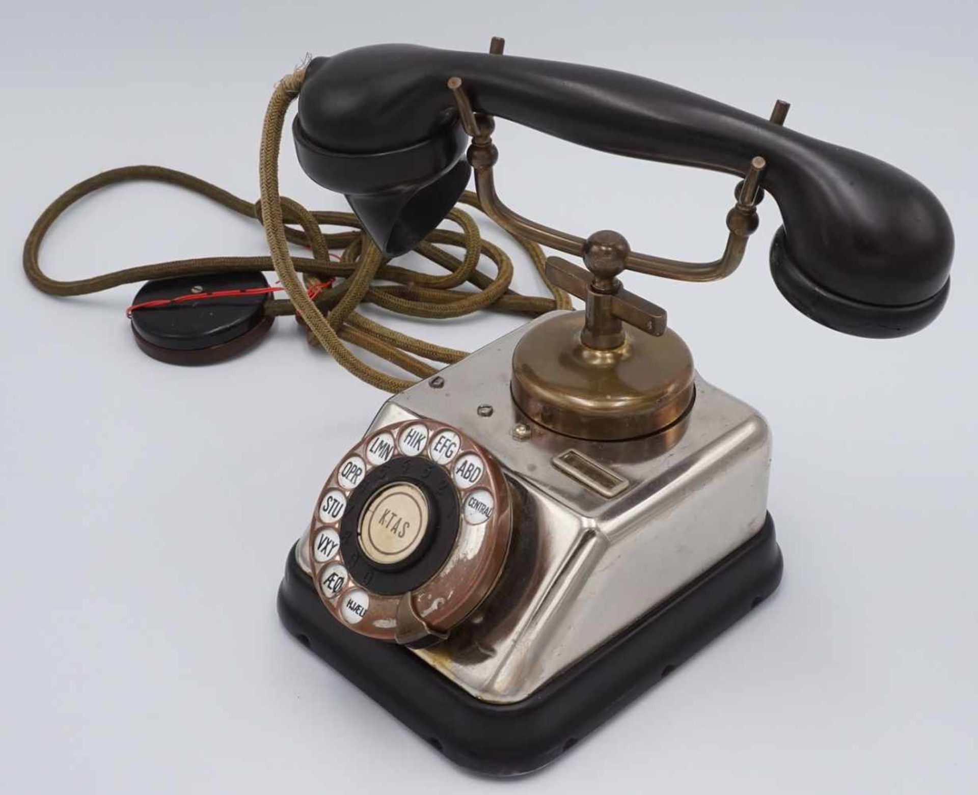 KTAS dänisches Telefon mit Wählscheibe, um 1930Korpus aus Metall, dänische Buchstaben auf der - Bild 3 aus 4