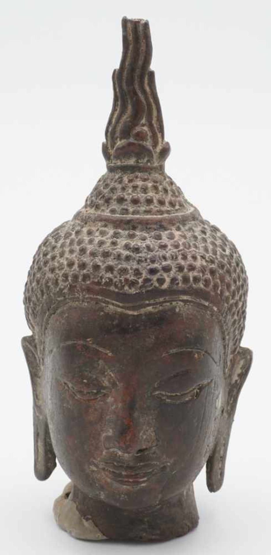 Sukhothai Buddhakopf, Thailand, wohl 15. Jh.Bronze, feiner Guss mit noch vorhandenen Tonkern der