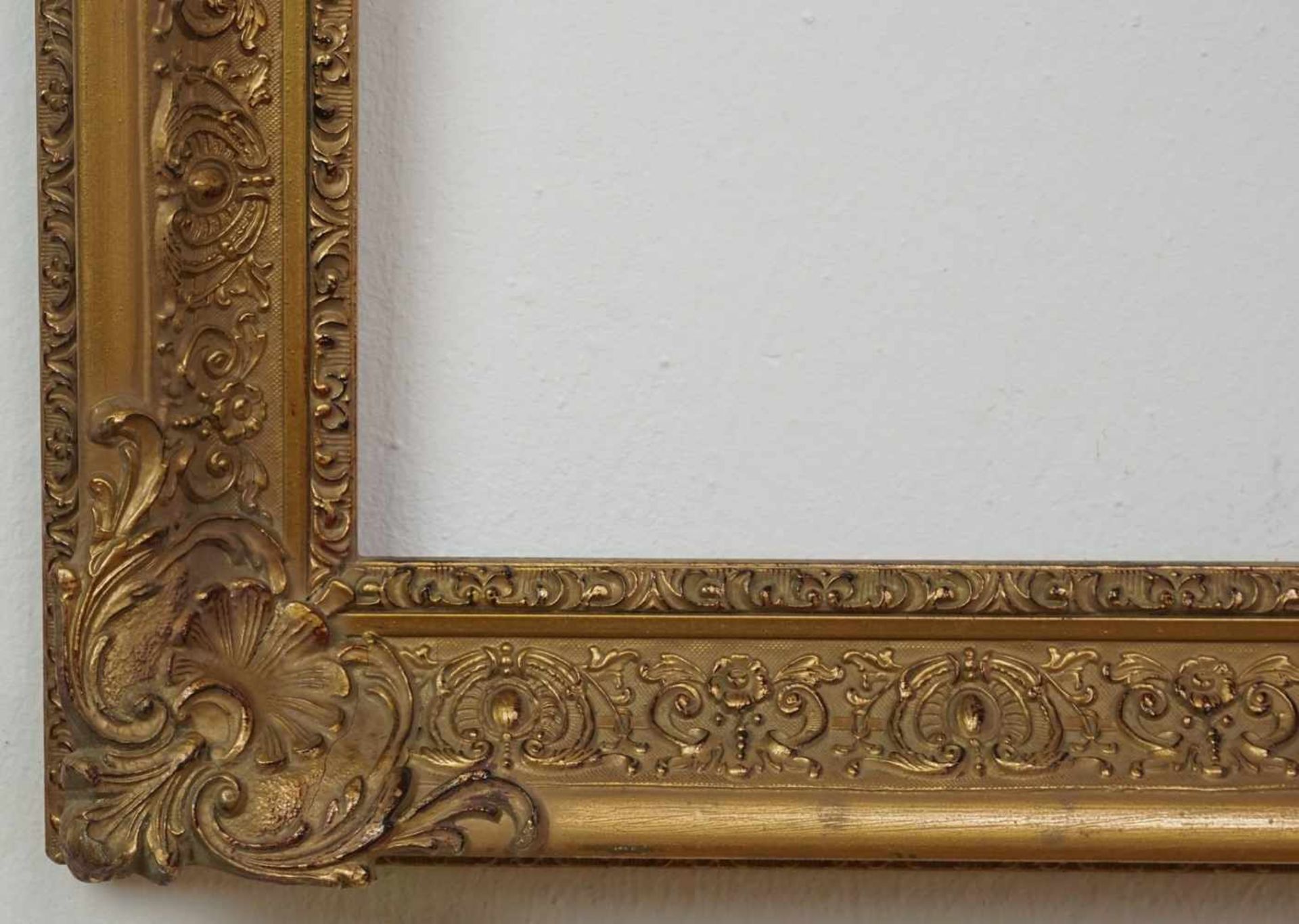Drei Prunkrahmenaltersgemäß guter Zustand, dunkler Altgoldrahmen, Innenmaß 58 x 47 cm, - Bild 2 aus 4