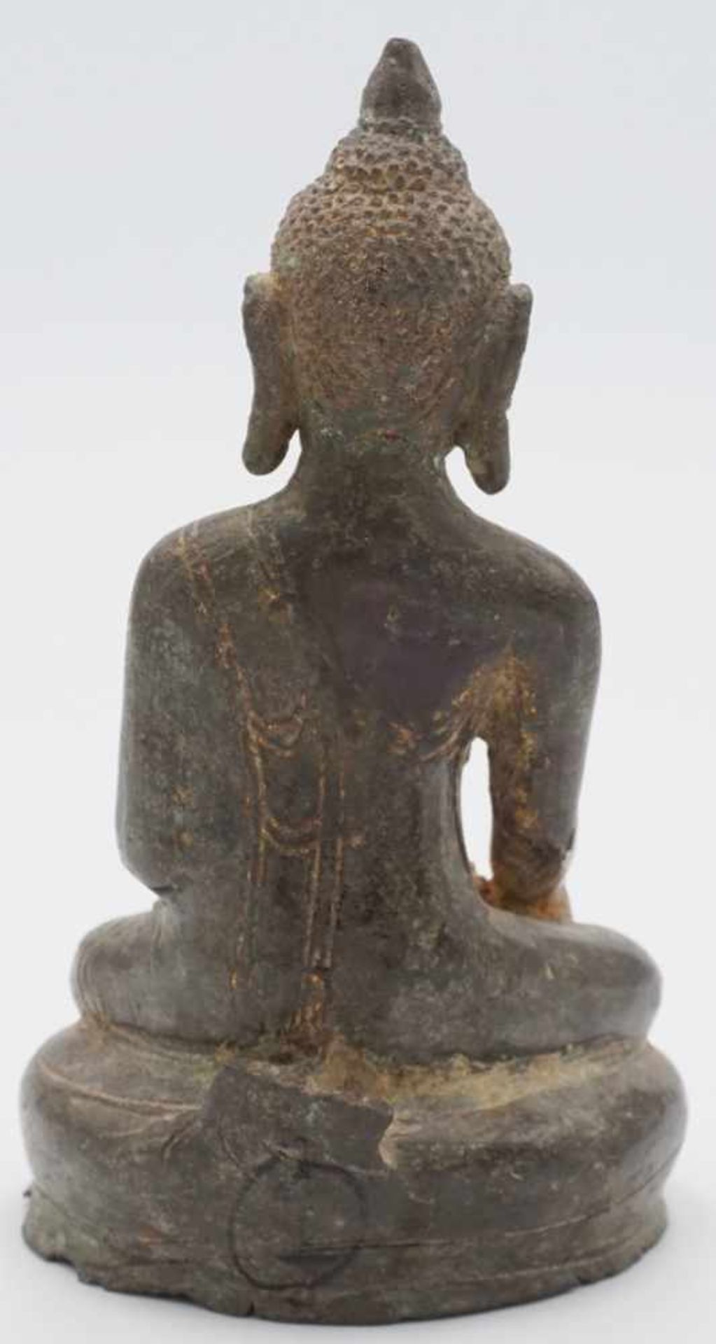 Sitzender Buddha Maravijaya, Burma, 17./18. Jh.Bronze, Buddha auf einfachen Sockel mit - Bild 2 aus 3