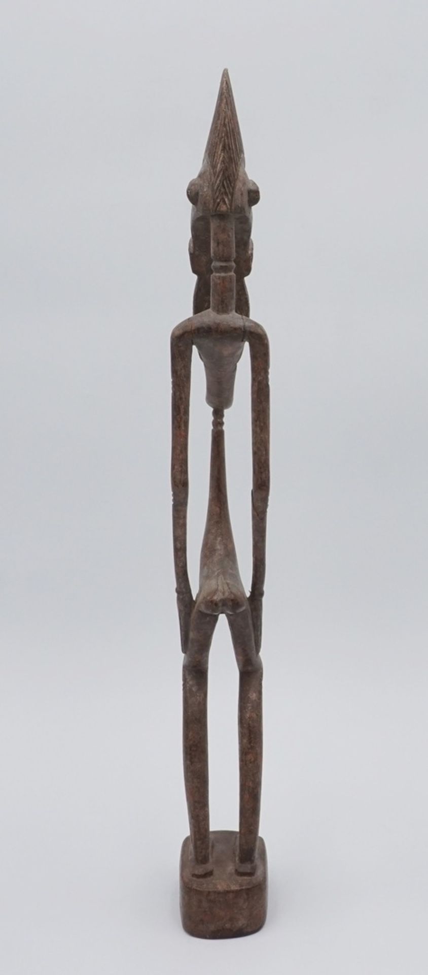 Figur Senufo, Elfenbeinküste, 2. Hälfte 20. Jh.Balsaholz, sehr bewegte in der Formensprache - Image 5 of 5