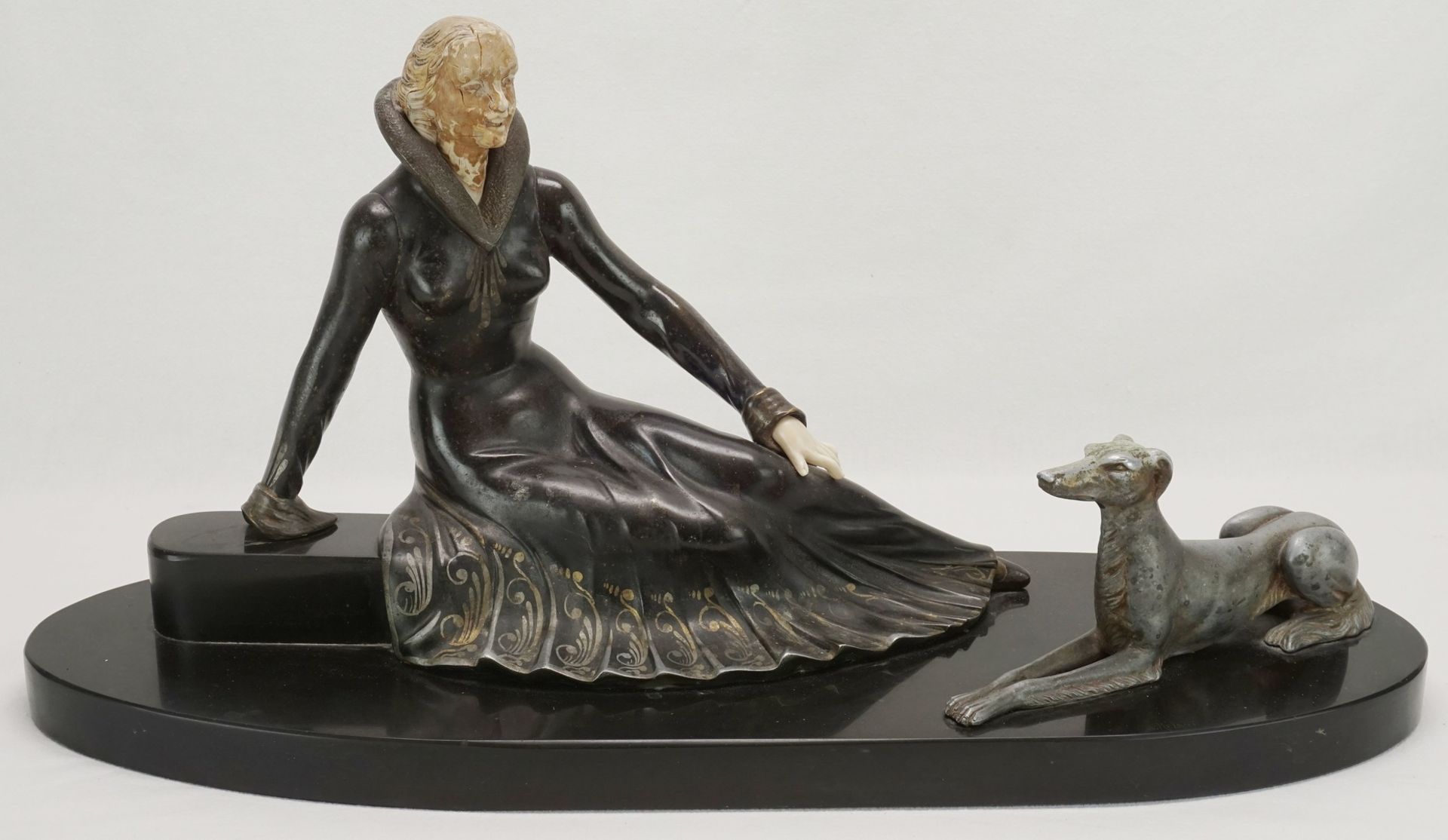 Salvatore Melani, "Sitzende Dame mit Windhund"italienischer Bildhauer des Art Déco (1902 - 1934), - Bild 2 aus 7