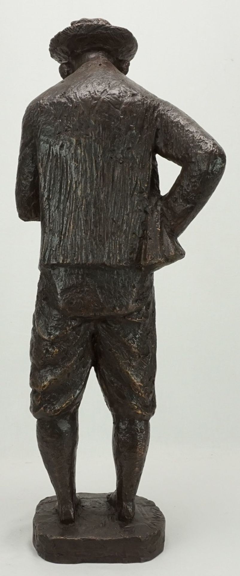 Martin Wetzel, "Der alte Gärtner Busch"(1929 Schönebeck - 2008 Halle (Saale)), Bronze, 1967, im - Bild 4 aus 5