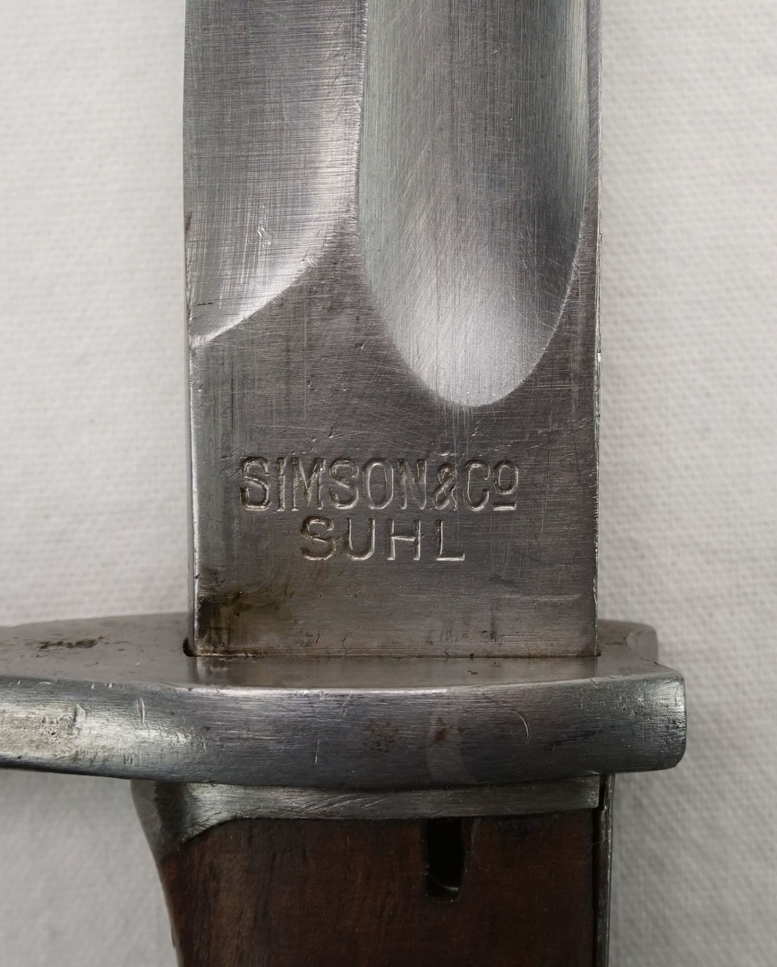 Bajonett 98/05, 1916Simson & Co Suhl, Stahl, Griffstück mit diversen Abnahmestempeln, blanke Klinge, - Image 3 of 4