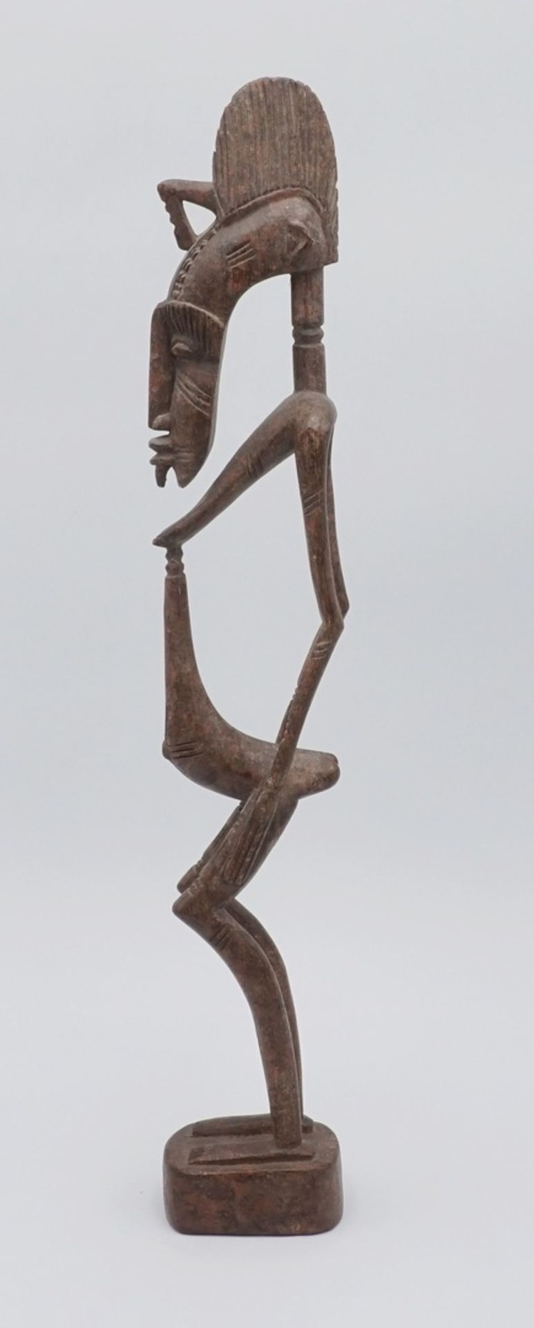 Figur Senufo, Elfenbeinküste, 2. Hälfte 20. Jh.Balsaholz, sehr bewegte in der Formensprache - Image 3 of 5