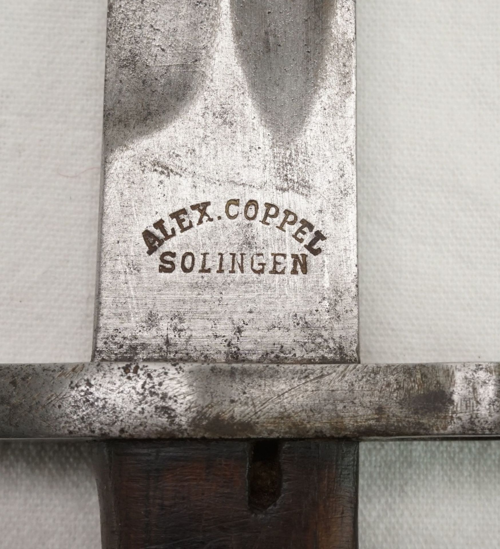 Mauser Bajonett M 1908Alex Coppel Solingen, Stahl und Messing, einfach gekehlte Klinge, genietete - Image 4 of 5