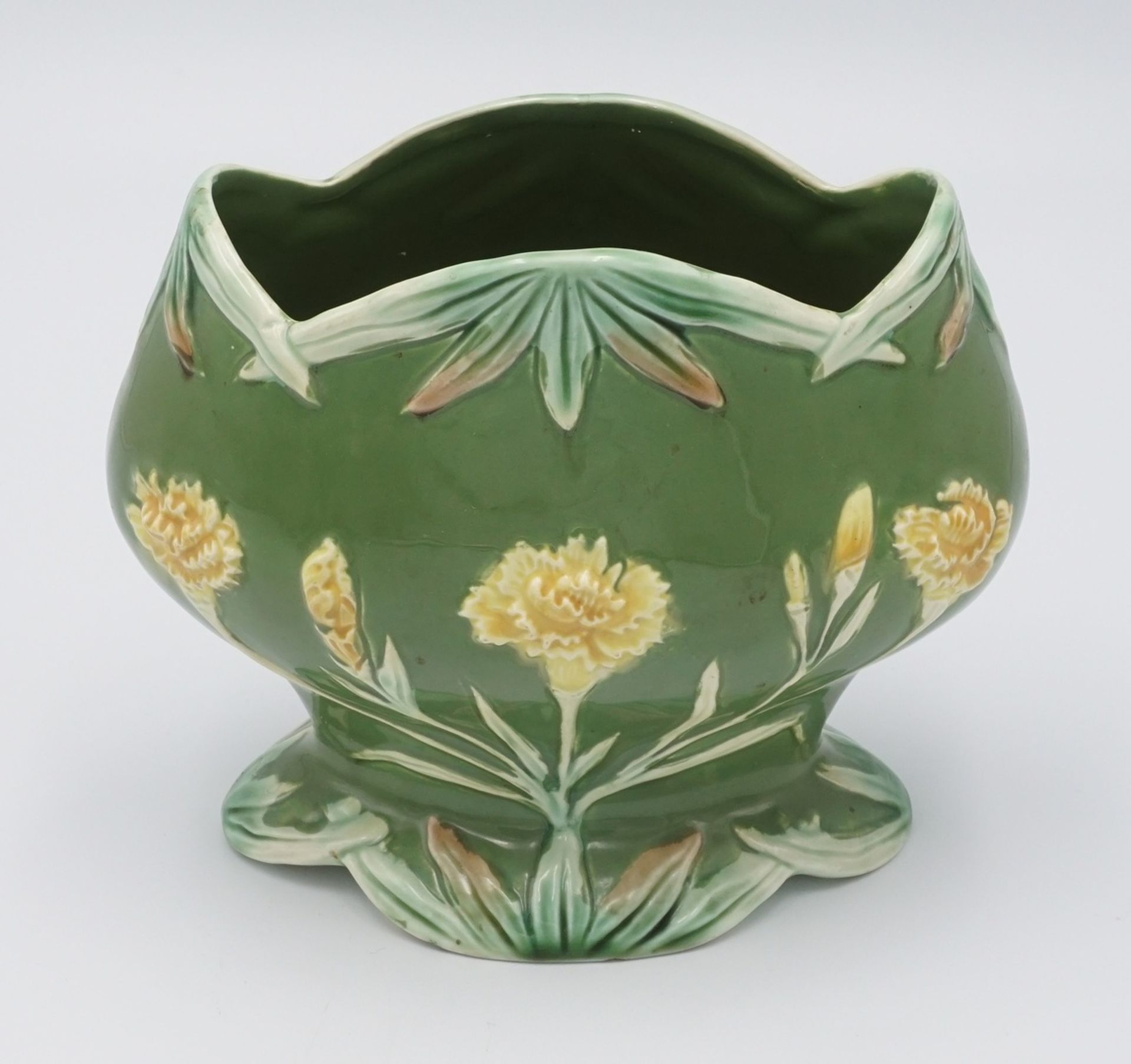 Drei Eichwald Keramik / Majolika Gefäße, Jugendstilgrüner Fond mit kolorierten Blumenranken 1) - Bild 3 aus 5